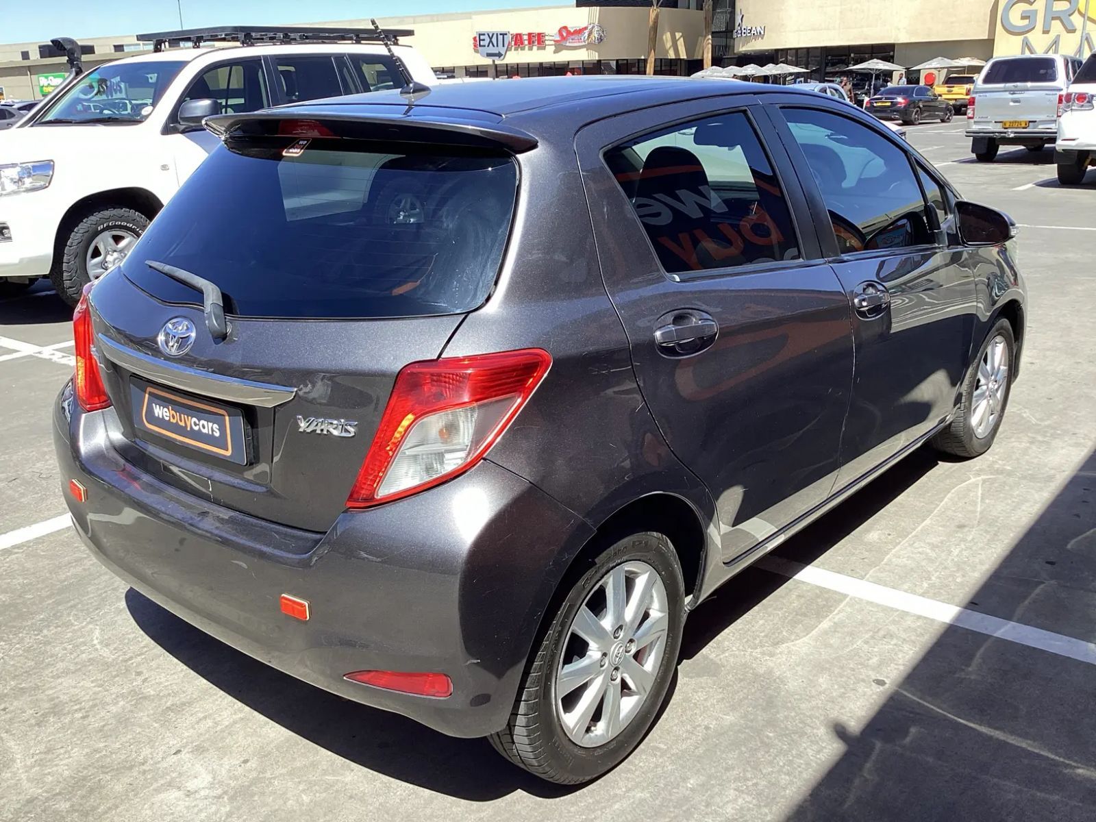 2012 Toyota Yaris photo 4