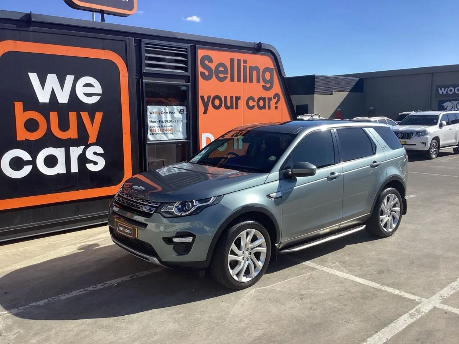 2015 Land Rover Discovery photo 1