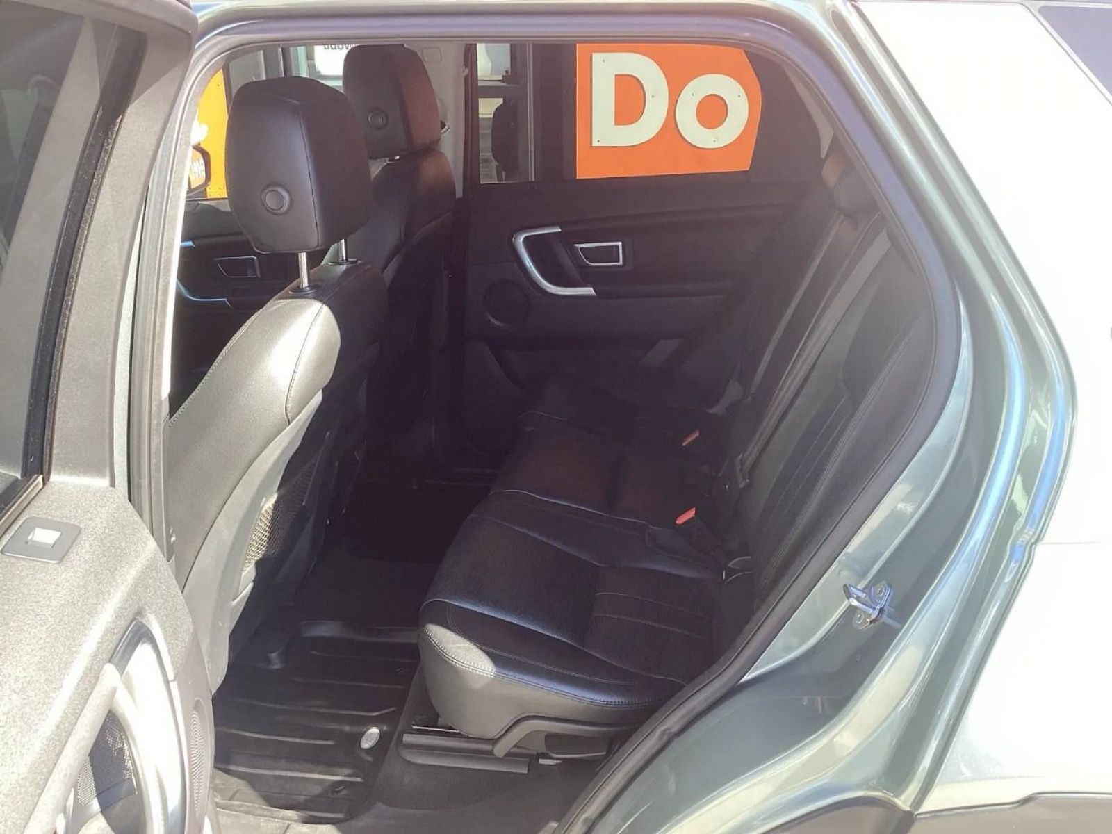 2015 Land Rover Discovery photo 11
