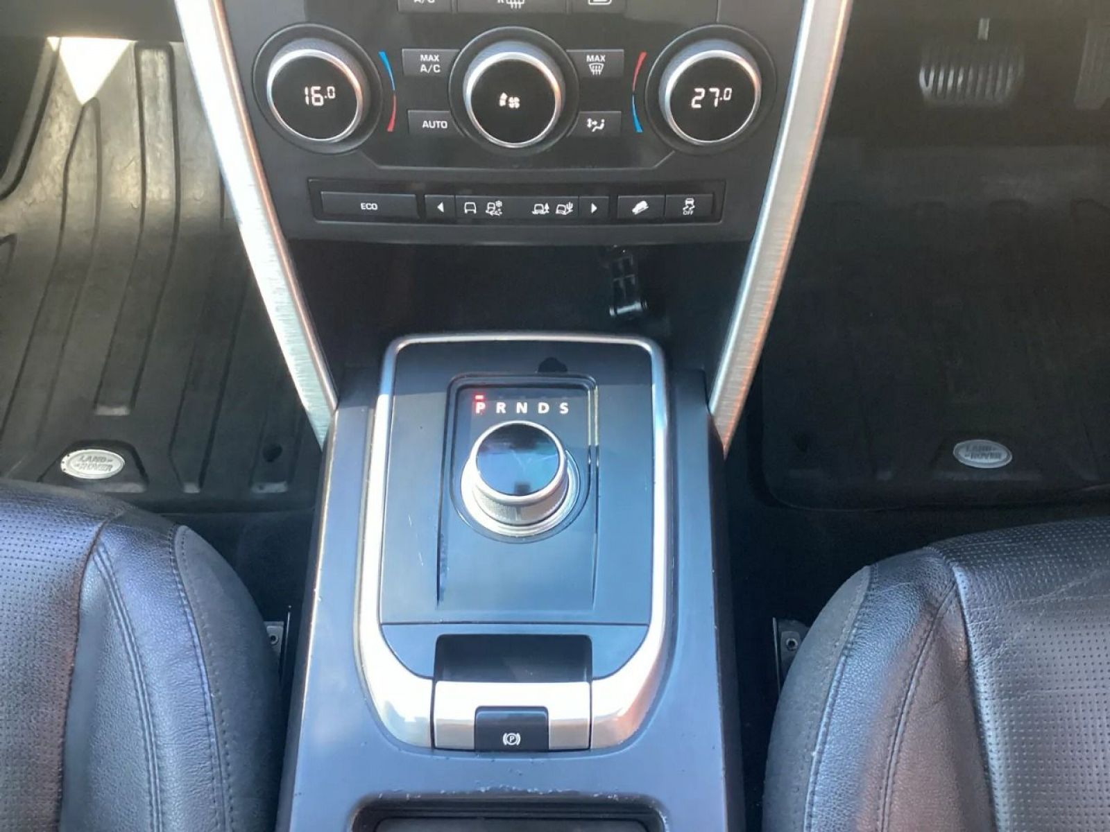 2015 Land Rover Discovery photo 8