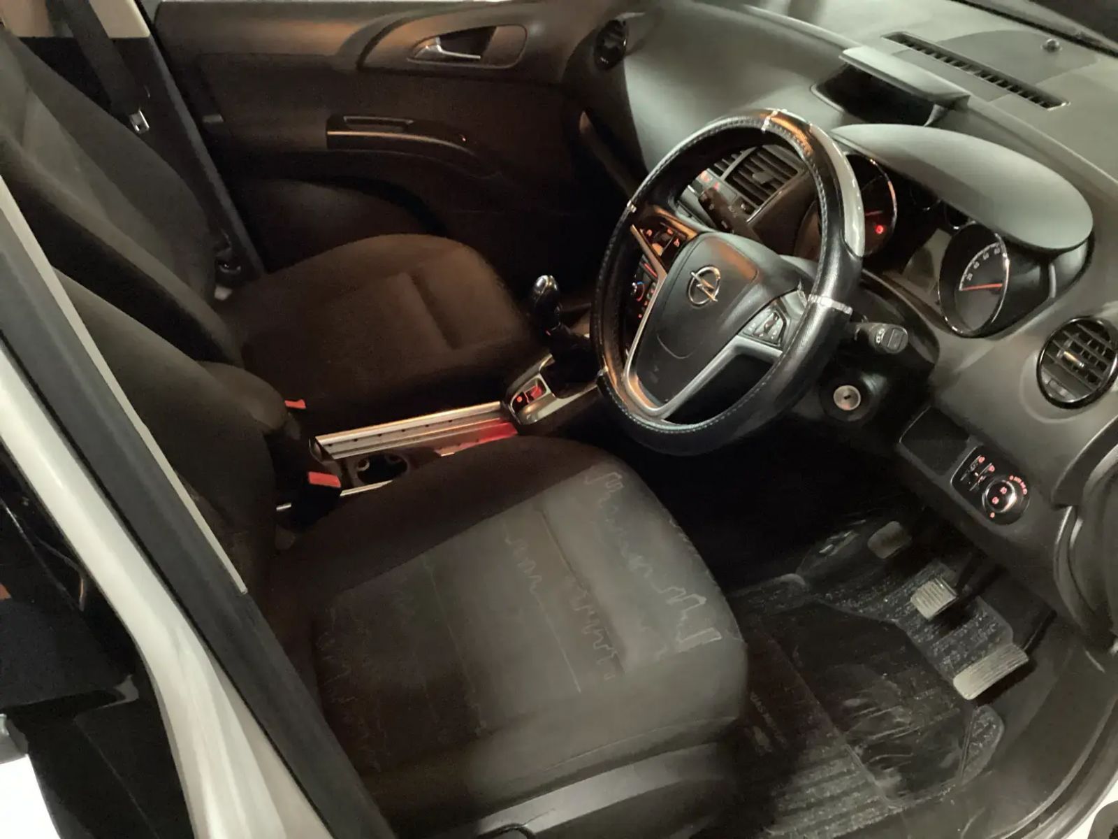 2014 Opel Meriva photo 11