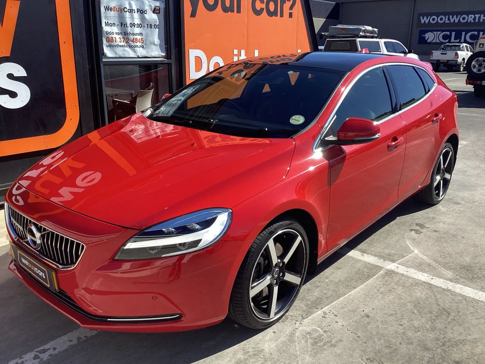 2017 Volvo V40 photo 1