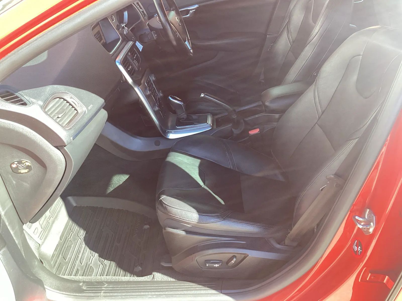 2017 Volvo V40 photo 8