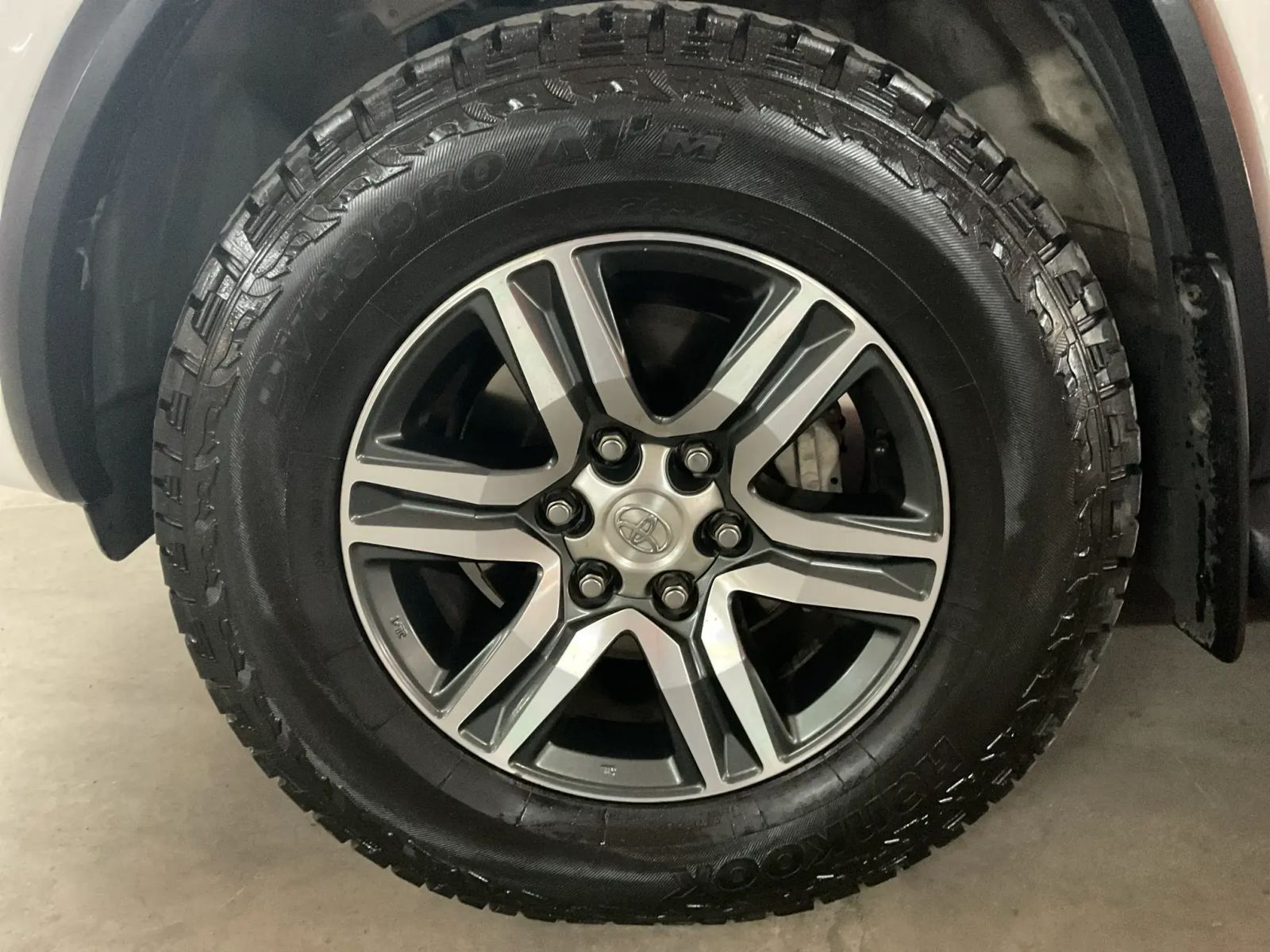 2016 Toyota Fortuner photo 13