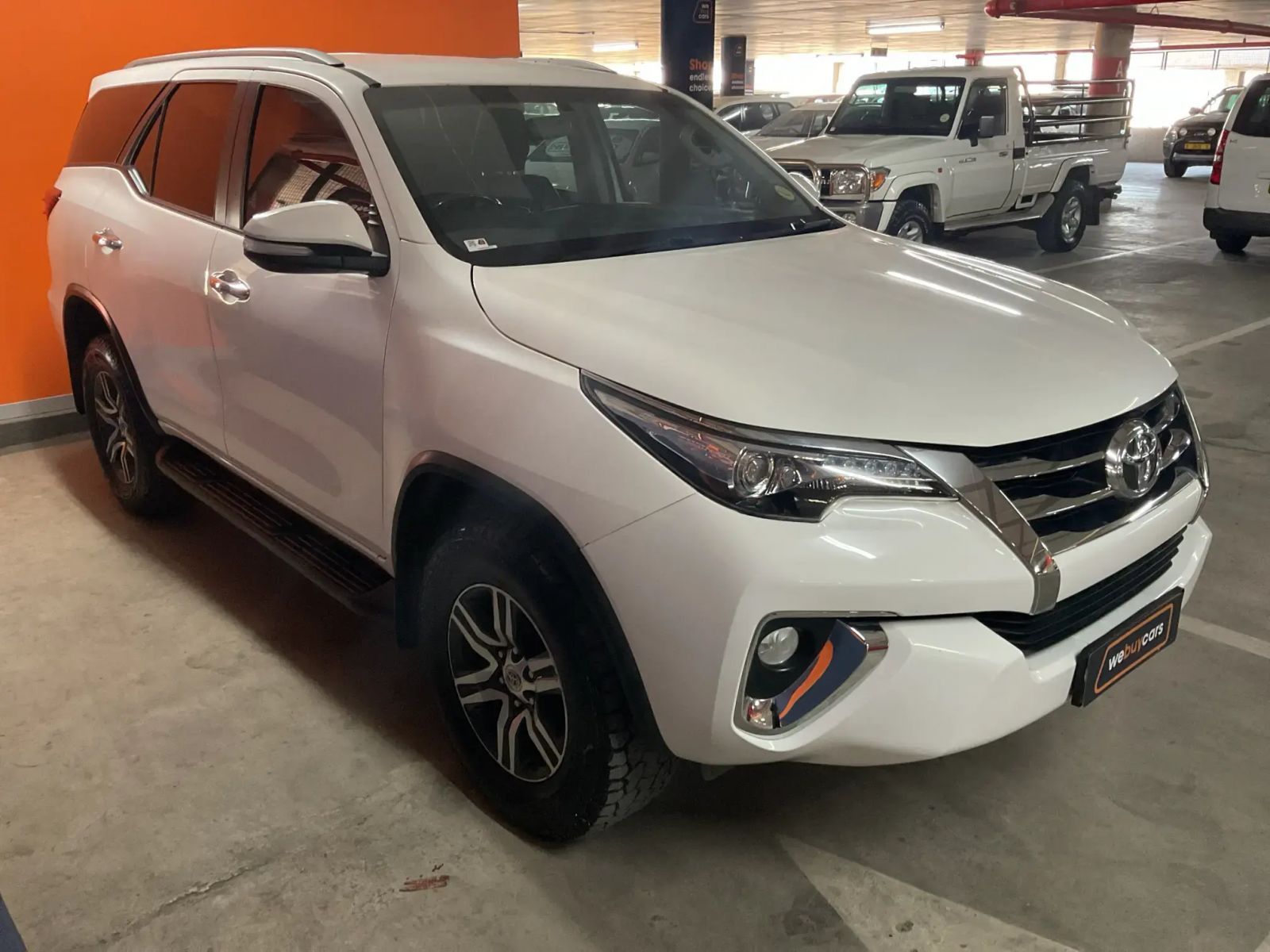 2016 Toyota Fortuner photo 4