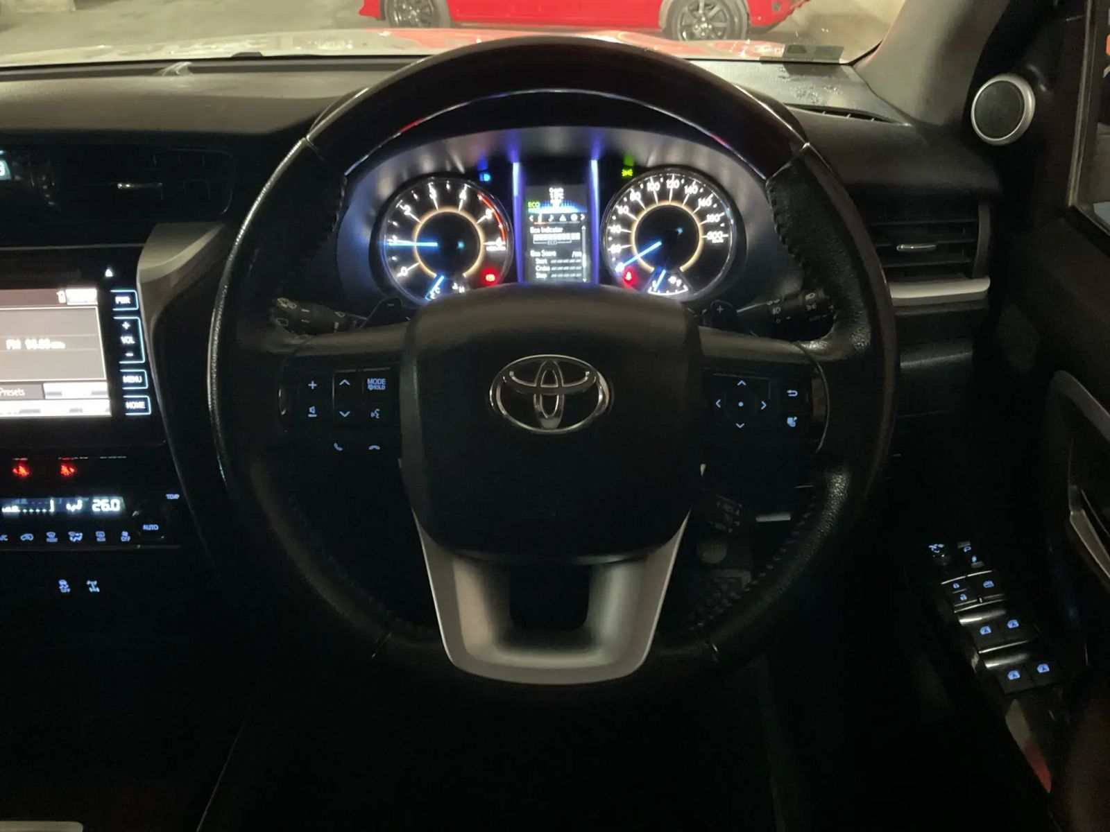 2016 Toyota Fortuner photo 7