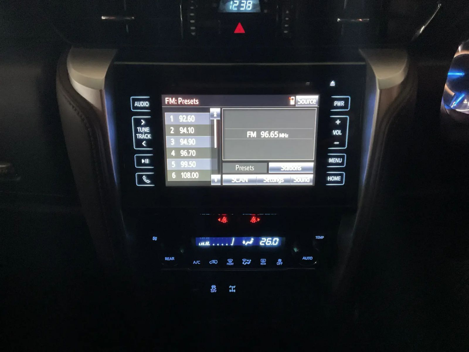 2016 Toyota Fortuner photo 8