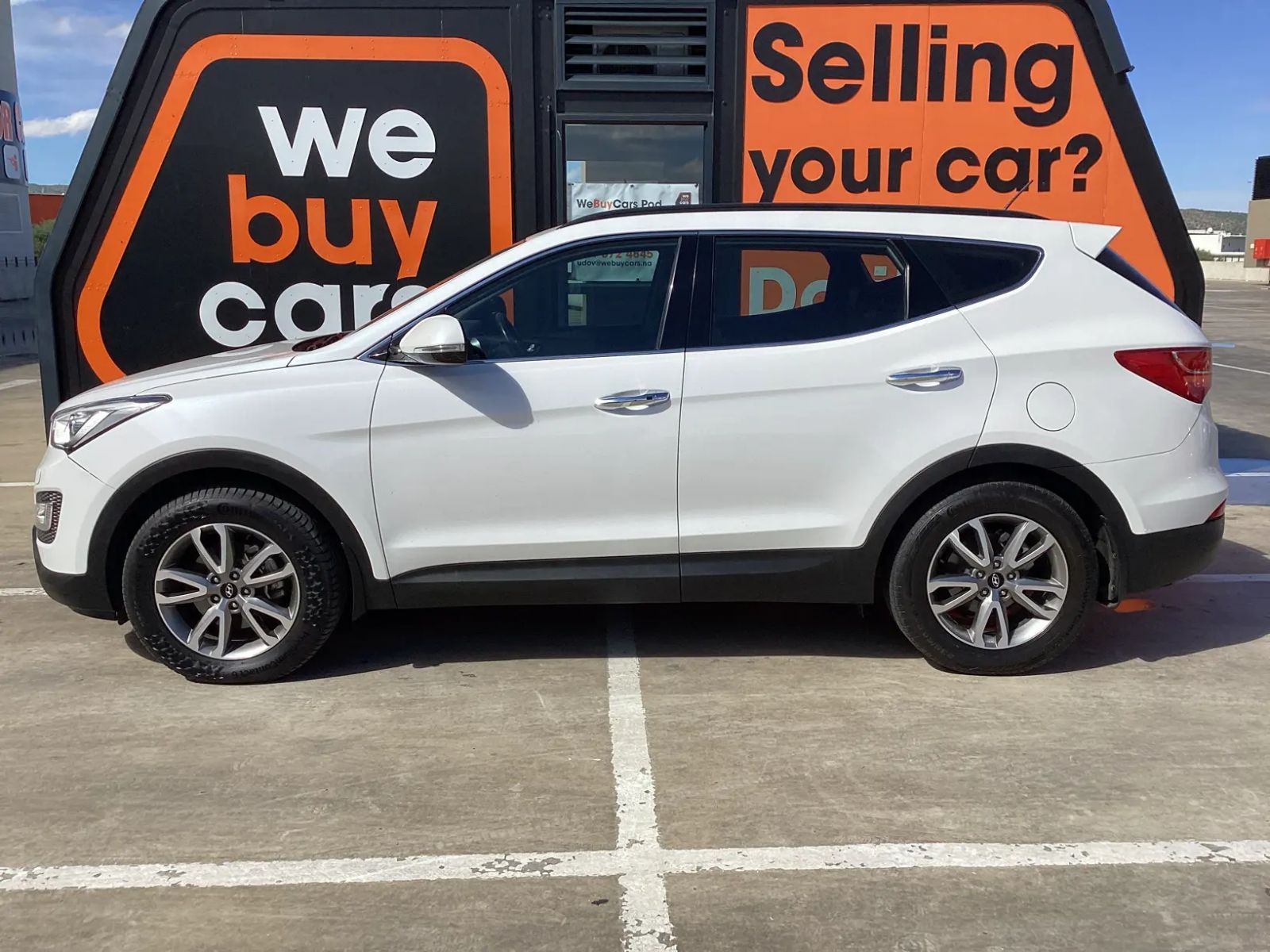 2014 Hyundai Santa-Fe photo 2