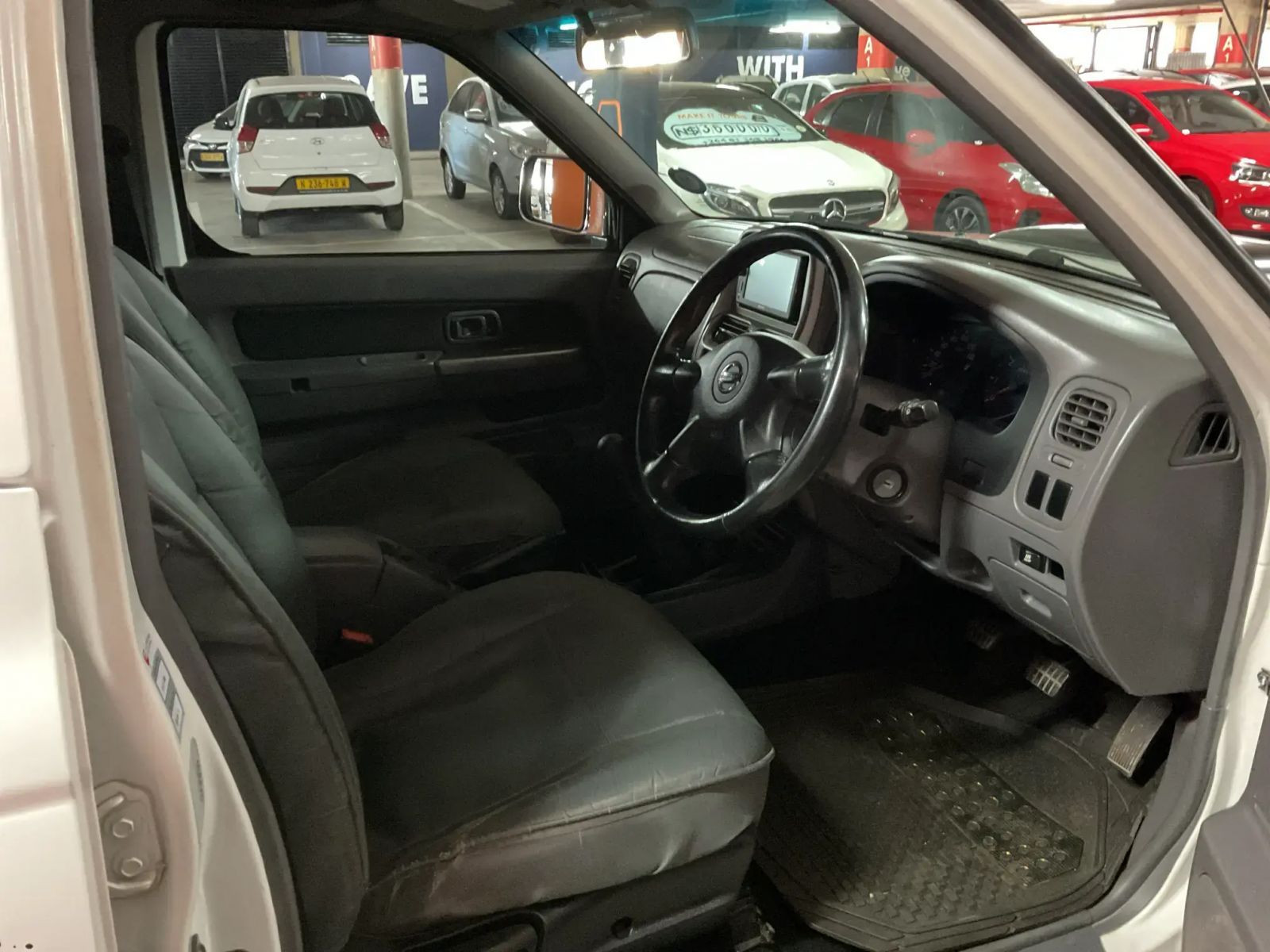 2016 Nissan NP300 photo 12