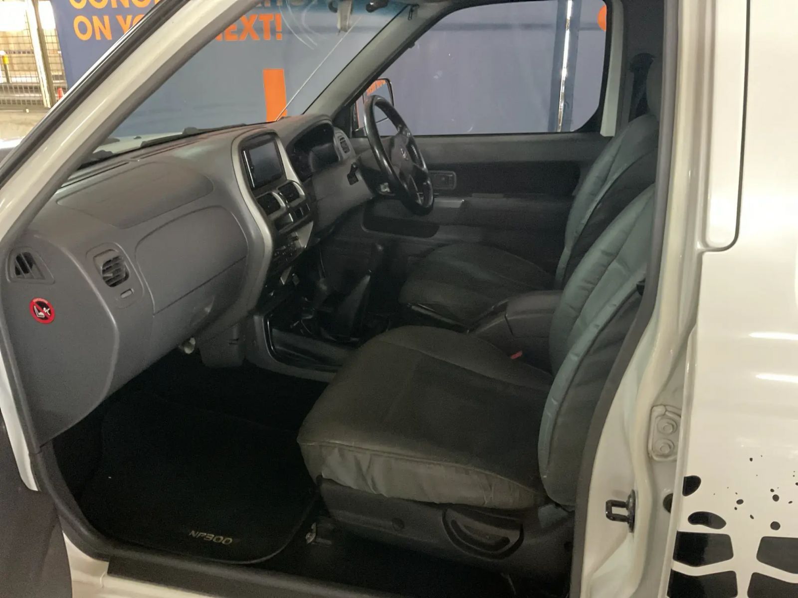 2016 Nissan NP300 photo 13