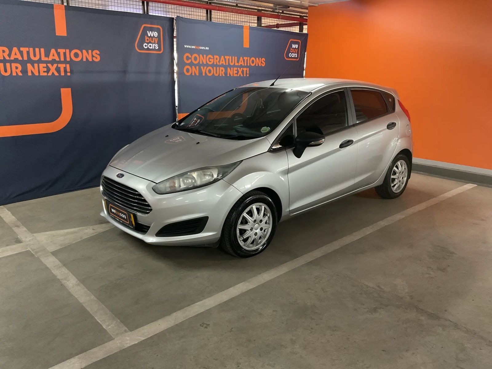2016 Ford Fiesta photo 1