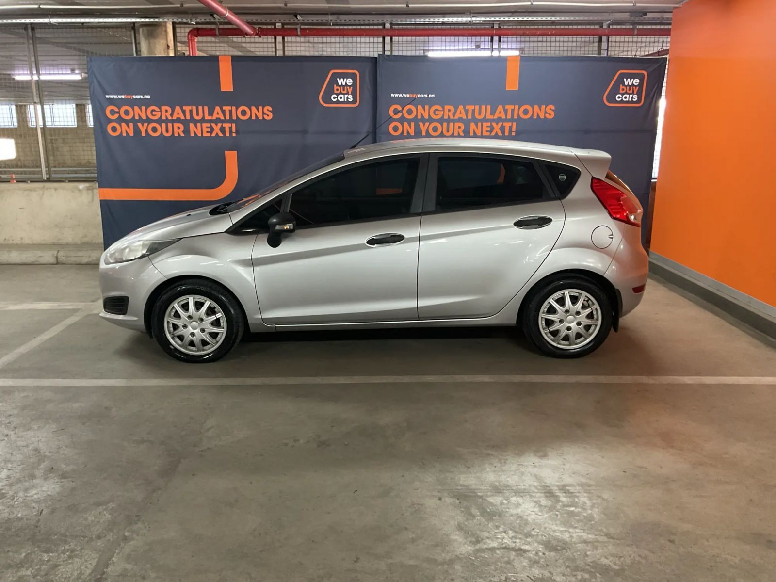 2016 Ford Fiesta photo 2