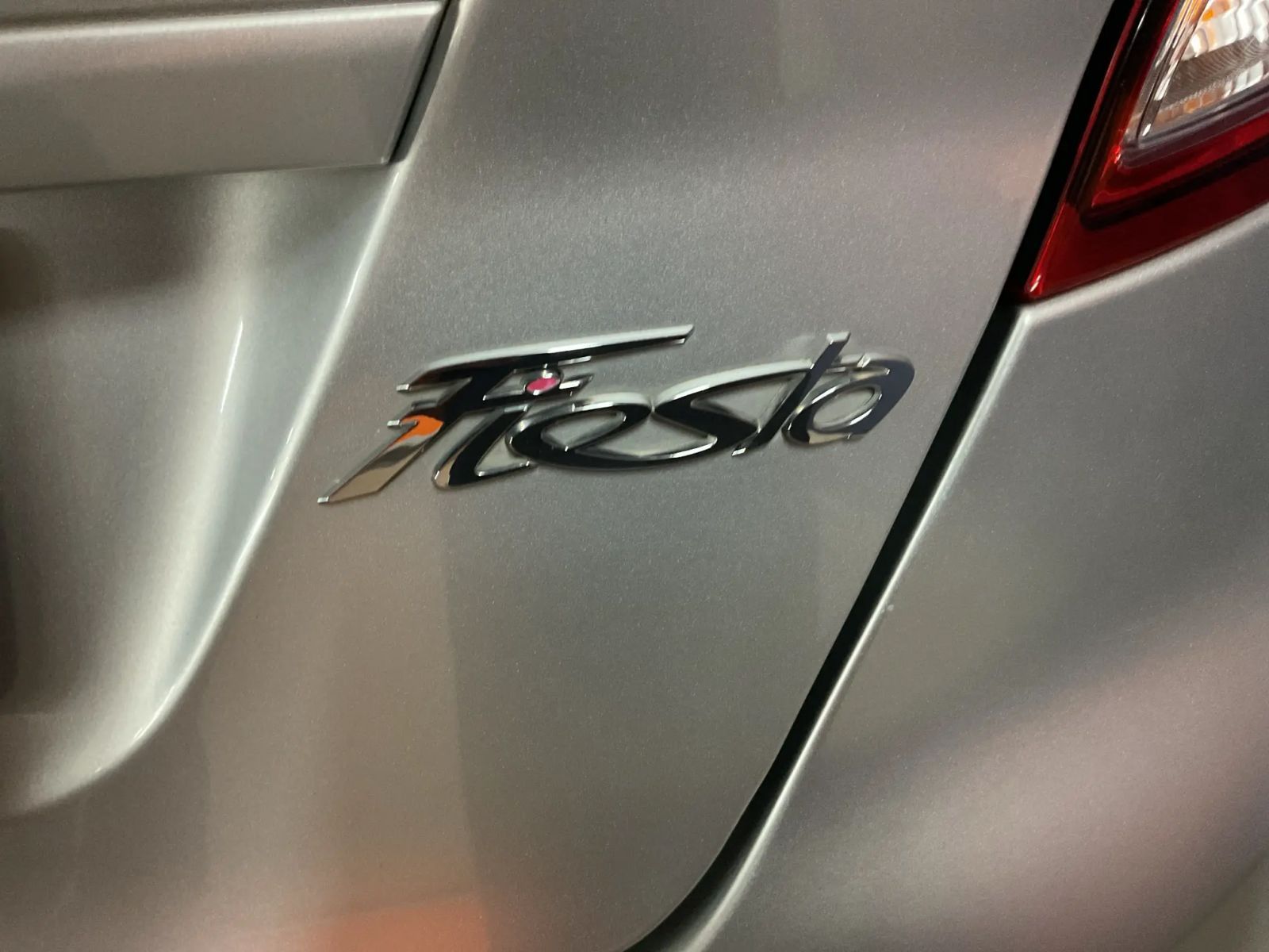 2016 Ford Fiesta photo 9