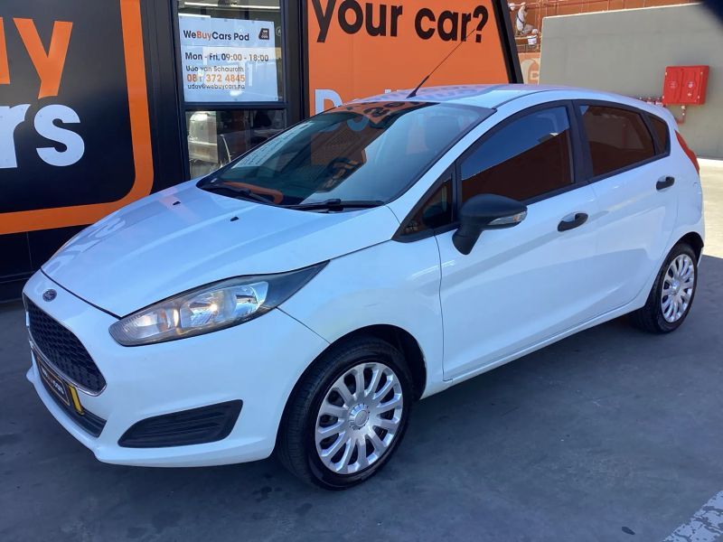 2017 Ford Fiesta photo 1