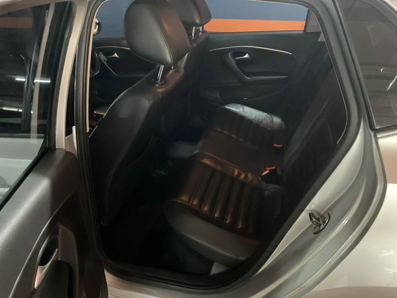 2015 Volkswagen Polo photo 15