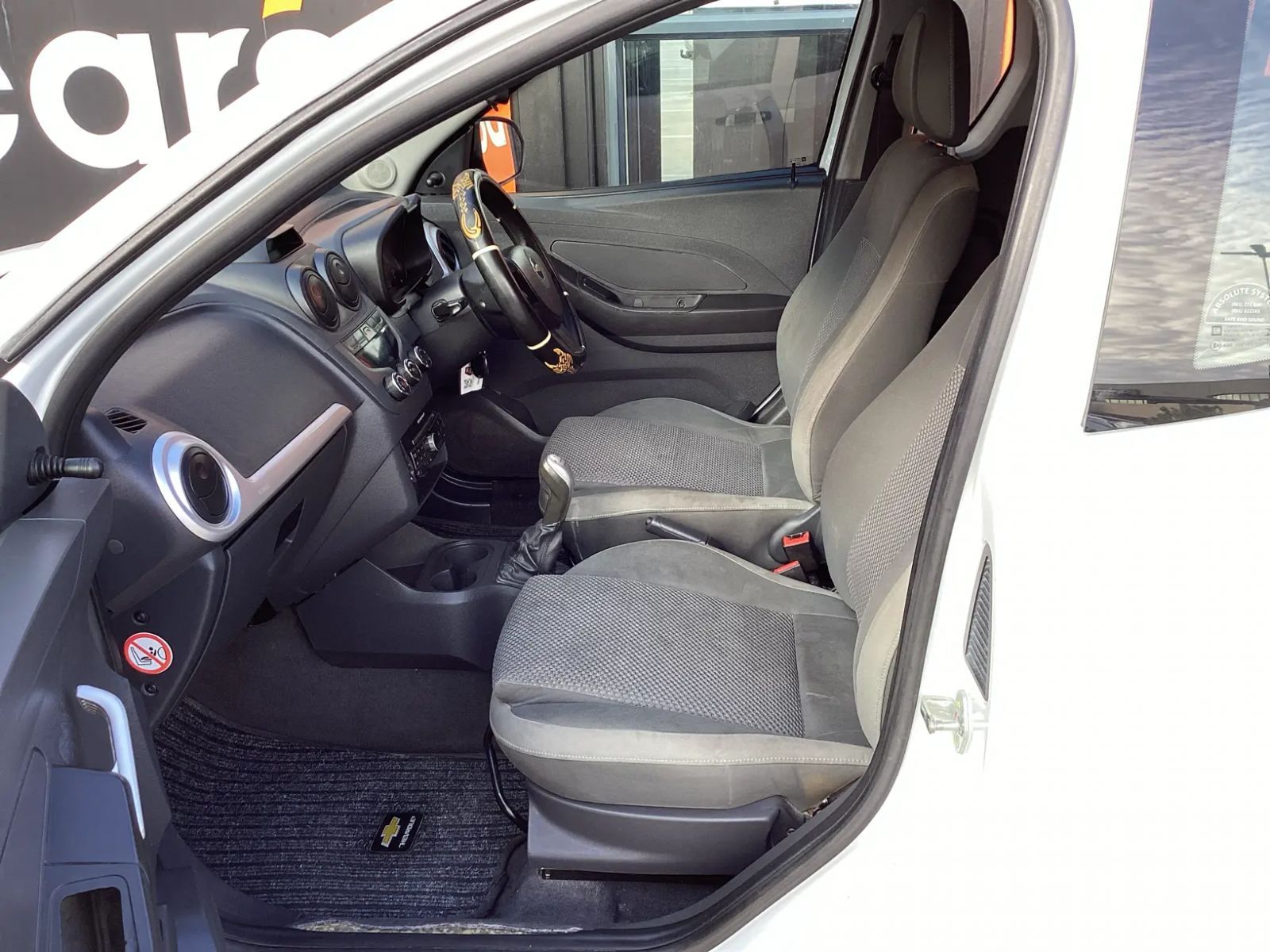 2015 Chevrolet Utility photo 9