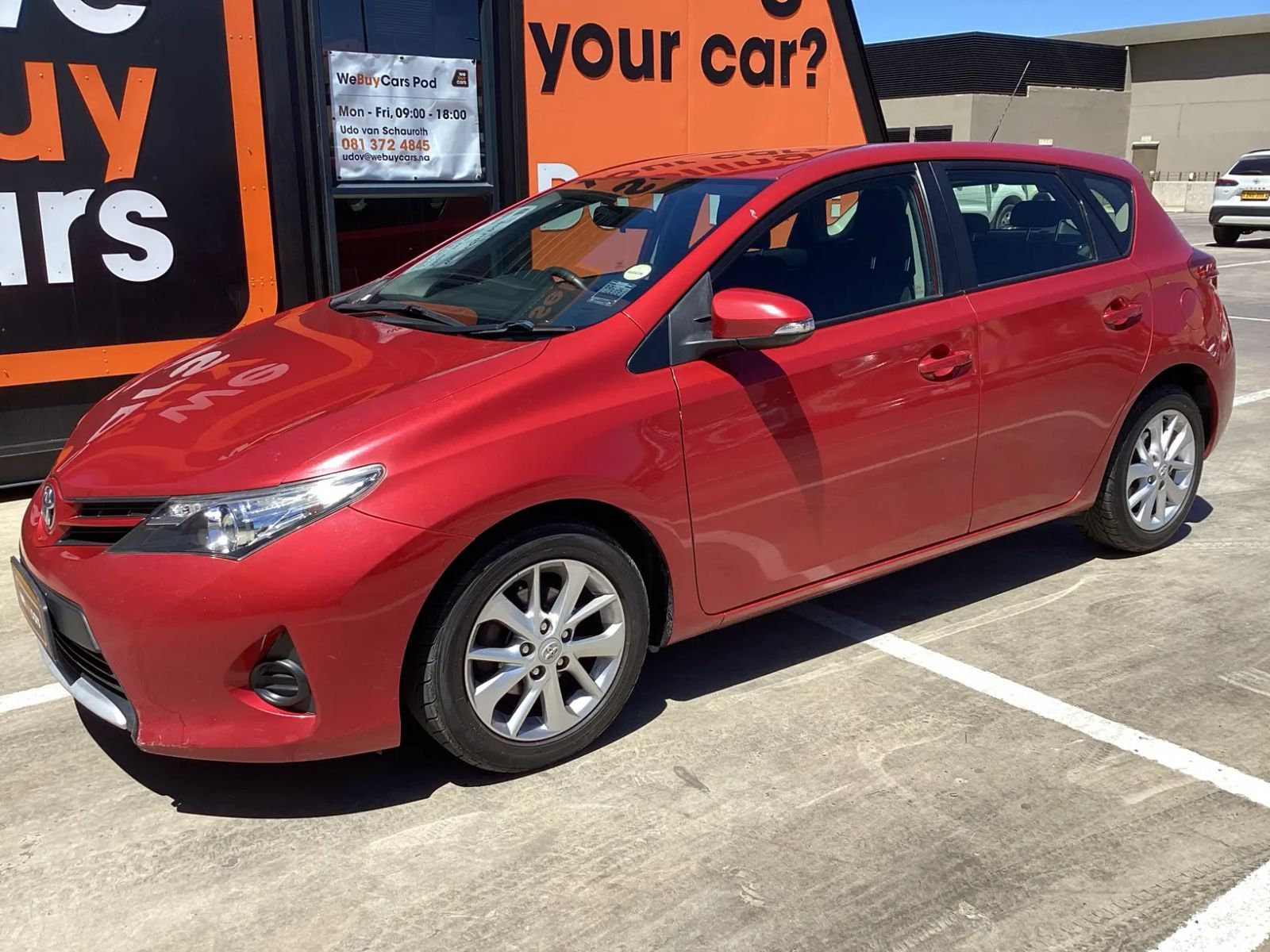 2015 Toyota Auris photo 1