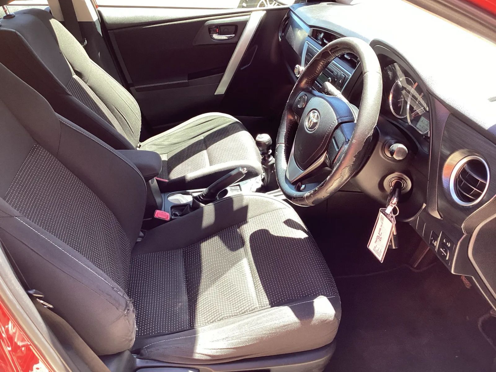 2015 Toyota Auris photo 8