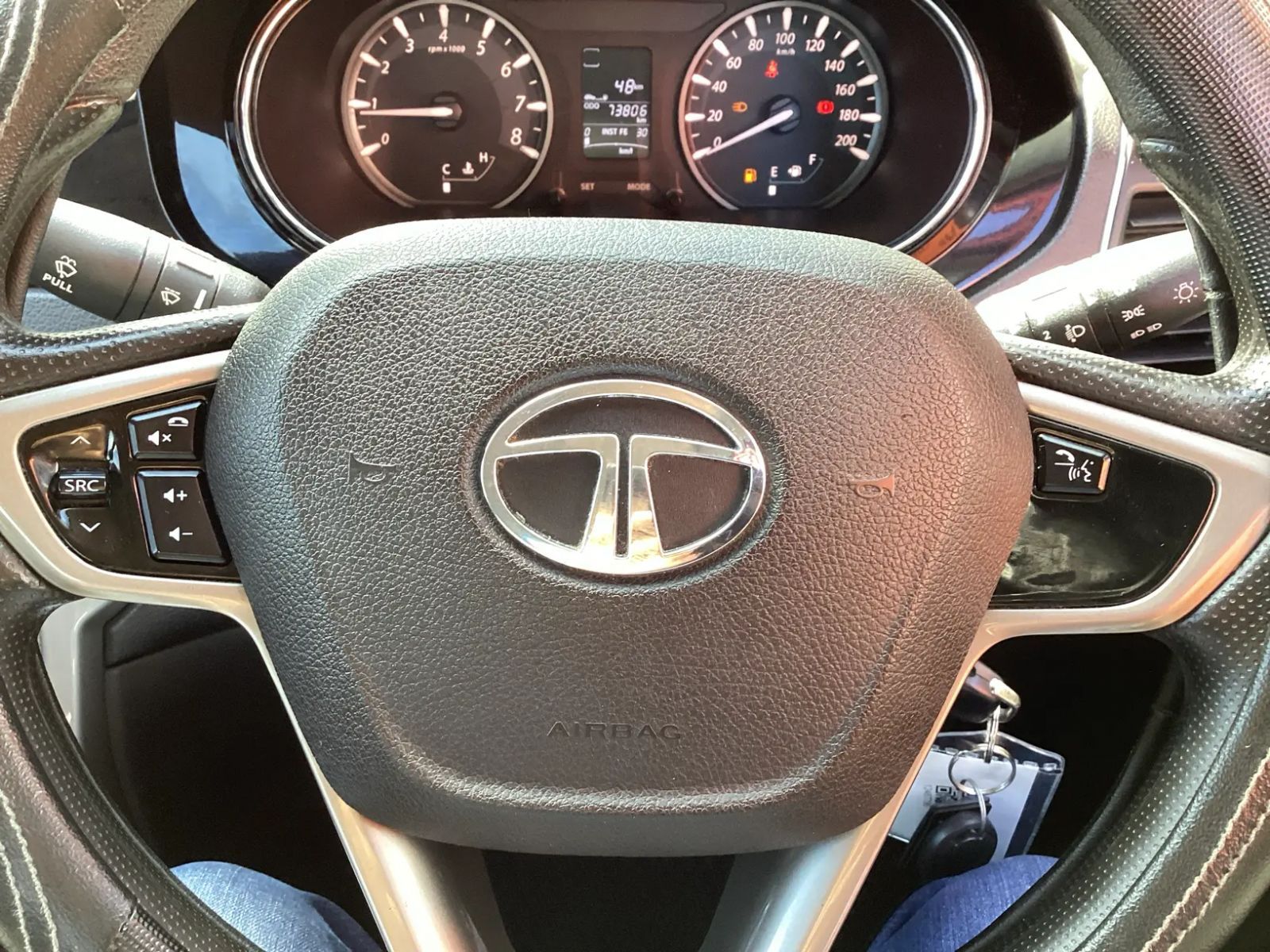 2016 Tata Bolt photo 12