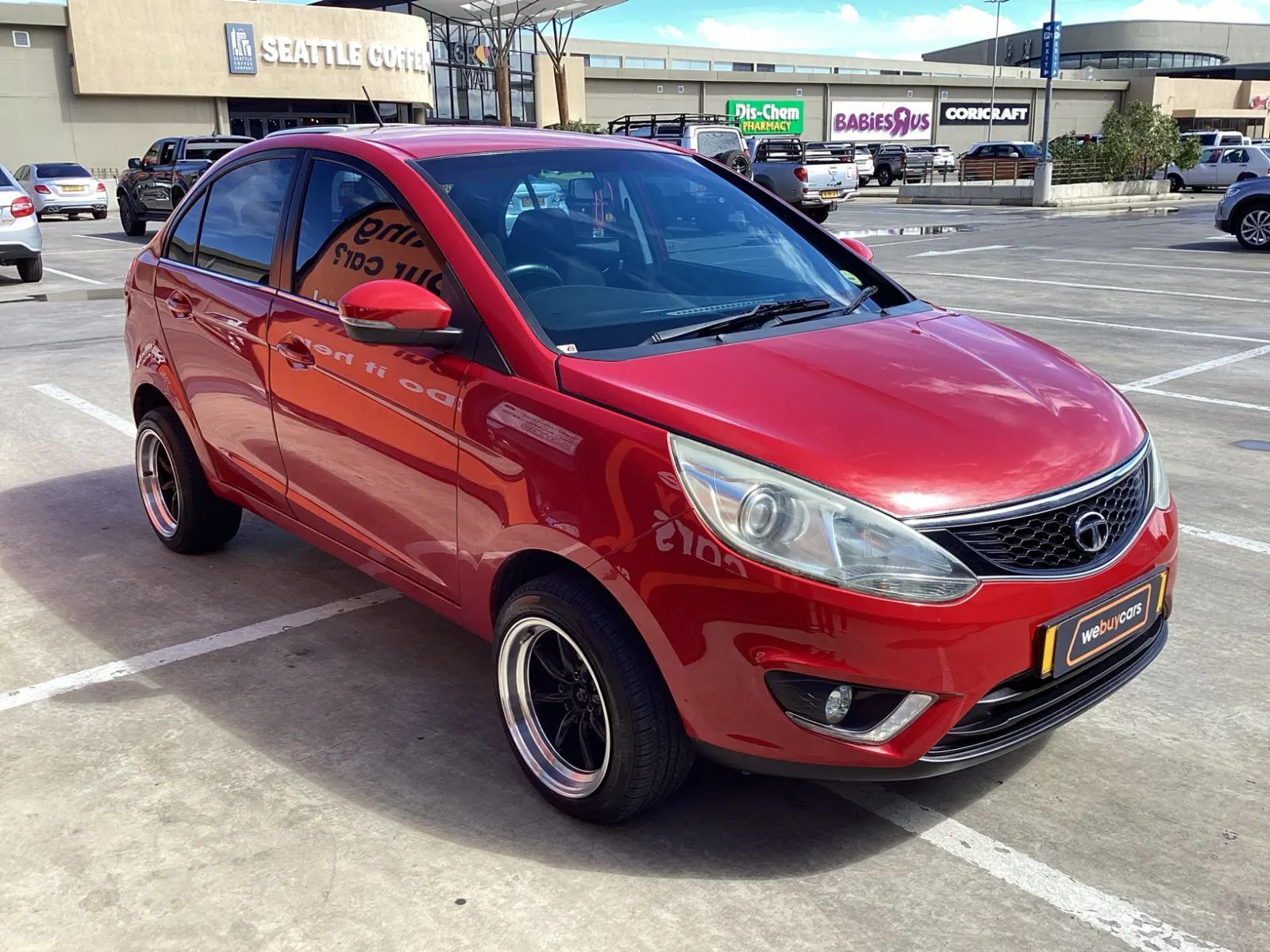 2016 Tata Bolt photo 3