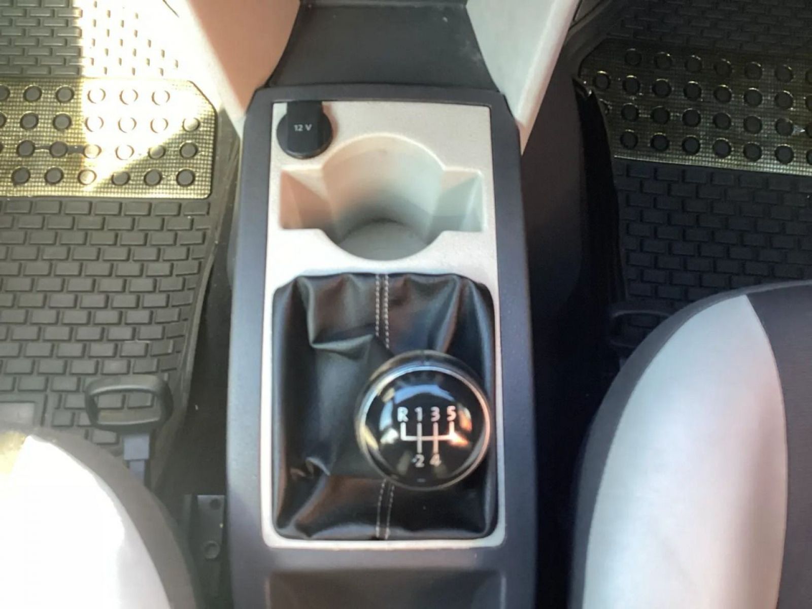 2017 Volkswagen Polo Vivo photo 10