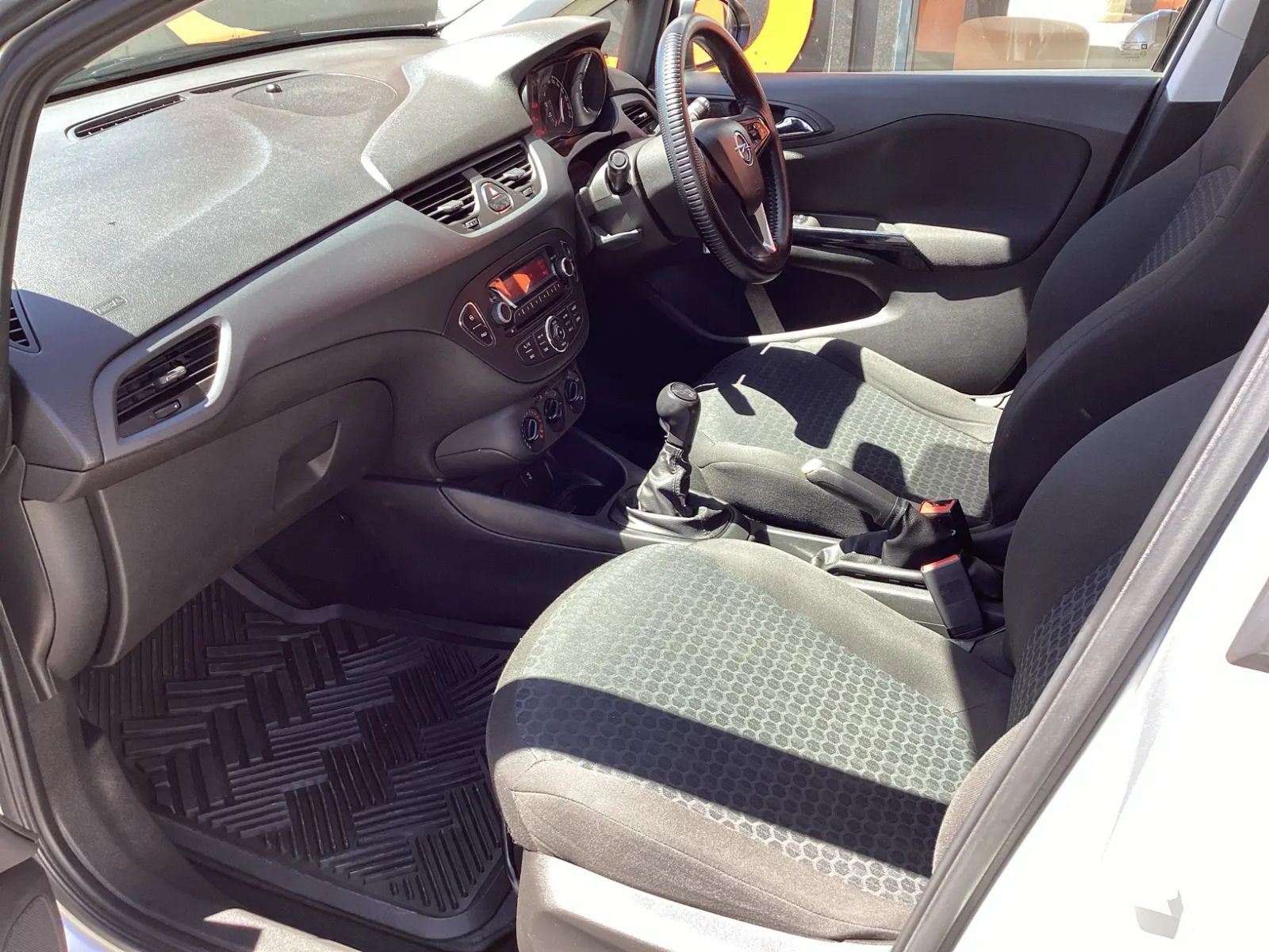 2016 Opel Corsa photo 9