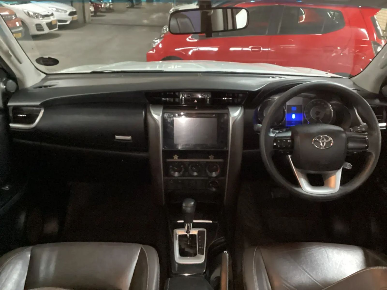 2019 Toyota Fortuner photo 16