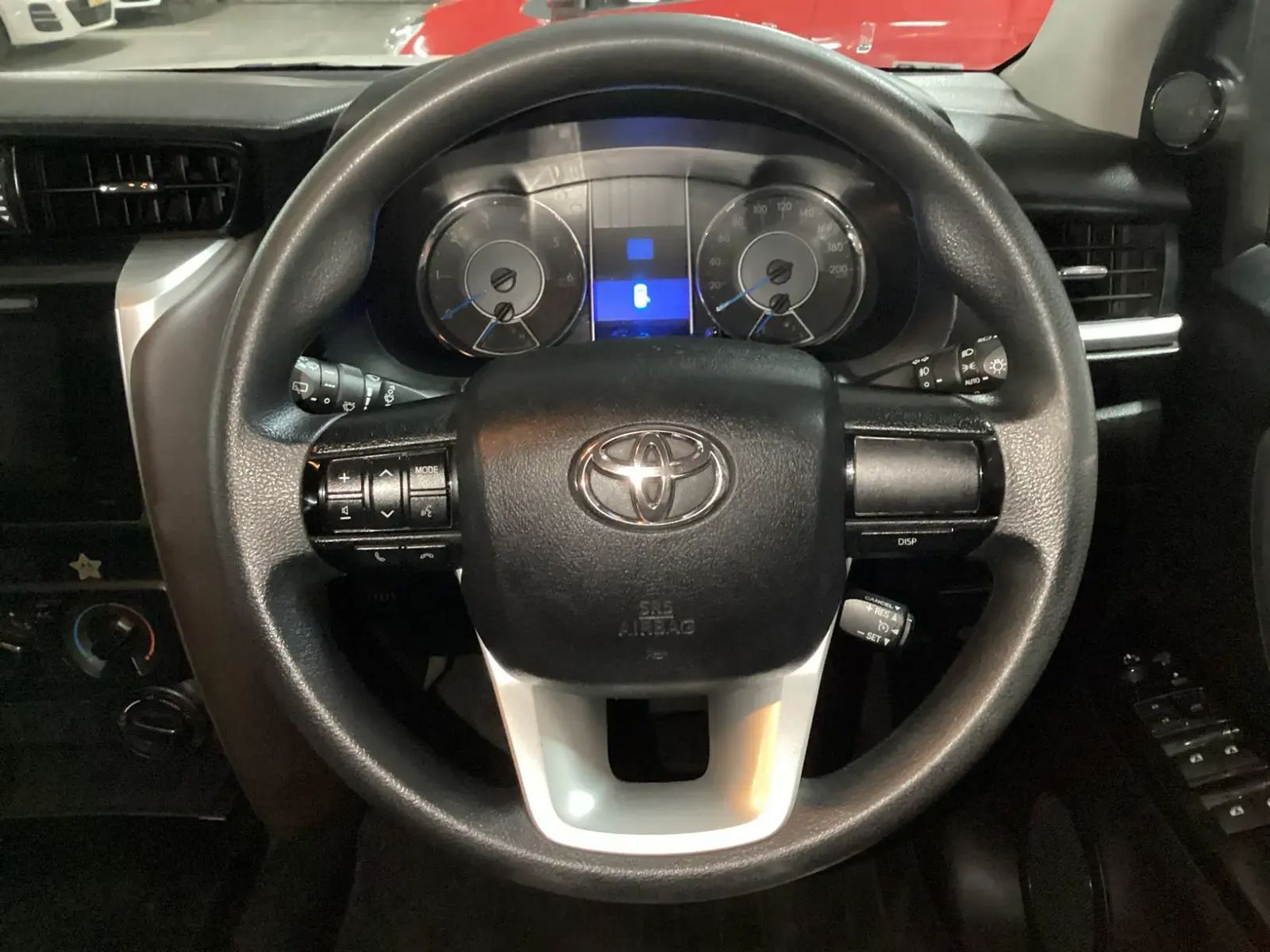2019 Toyota Fortuner photo 7