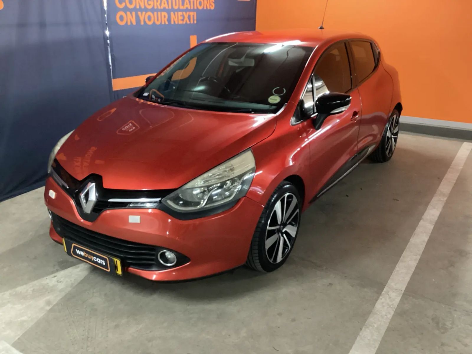 2014 Renault Clio photo 1