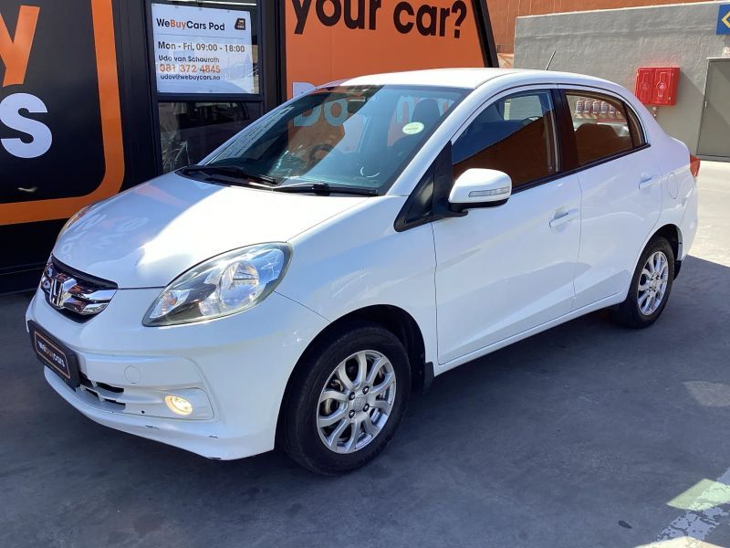 2014 Honda Brio photo 1