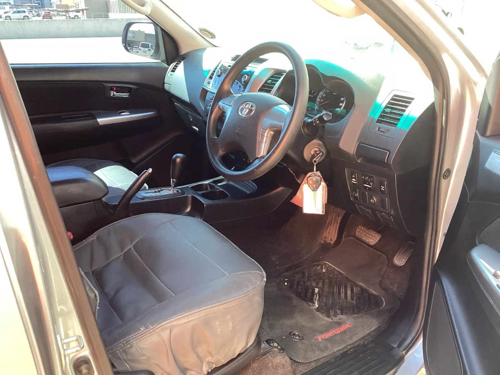 2015 Toyota Fortuner photo 10