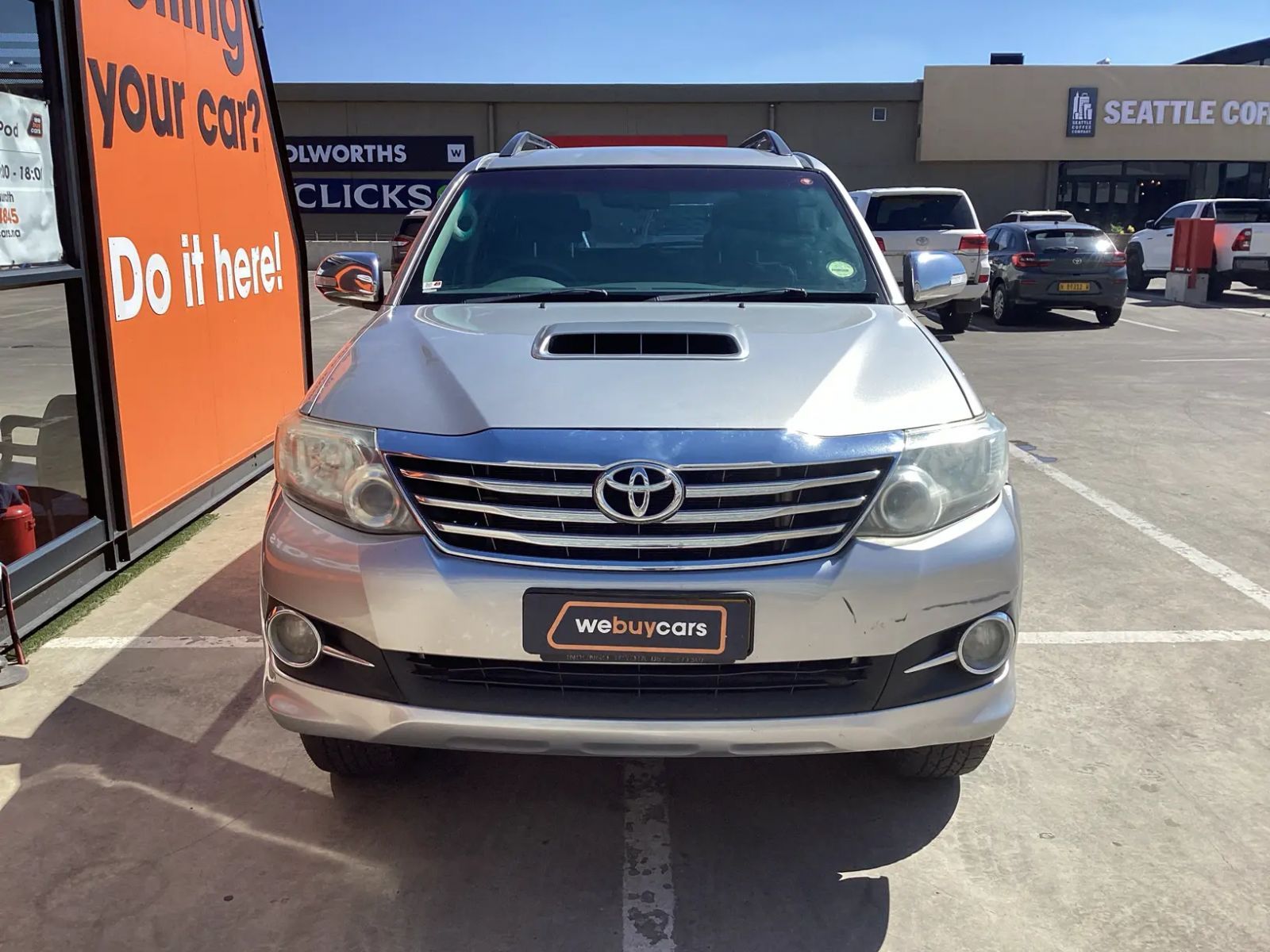 2015 Toyota Fortuner photo 6