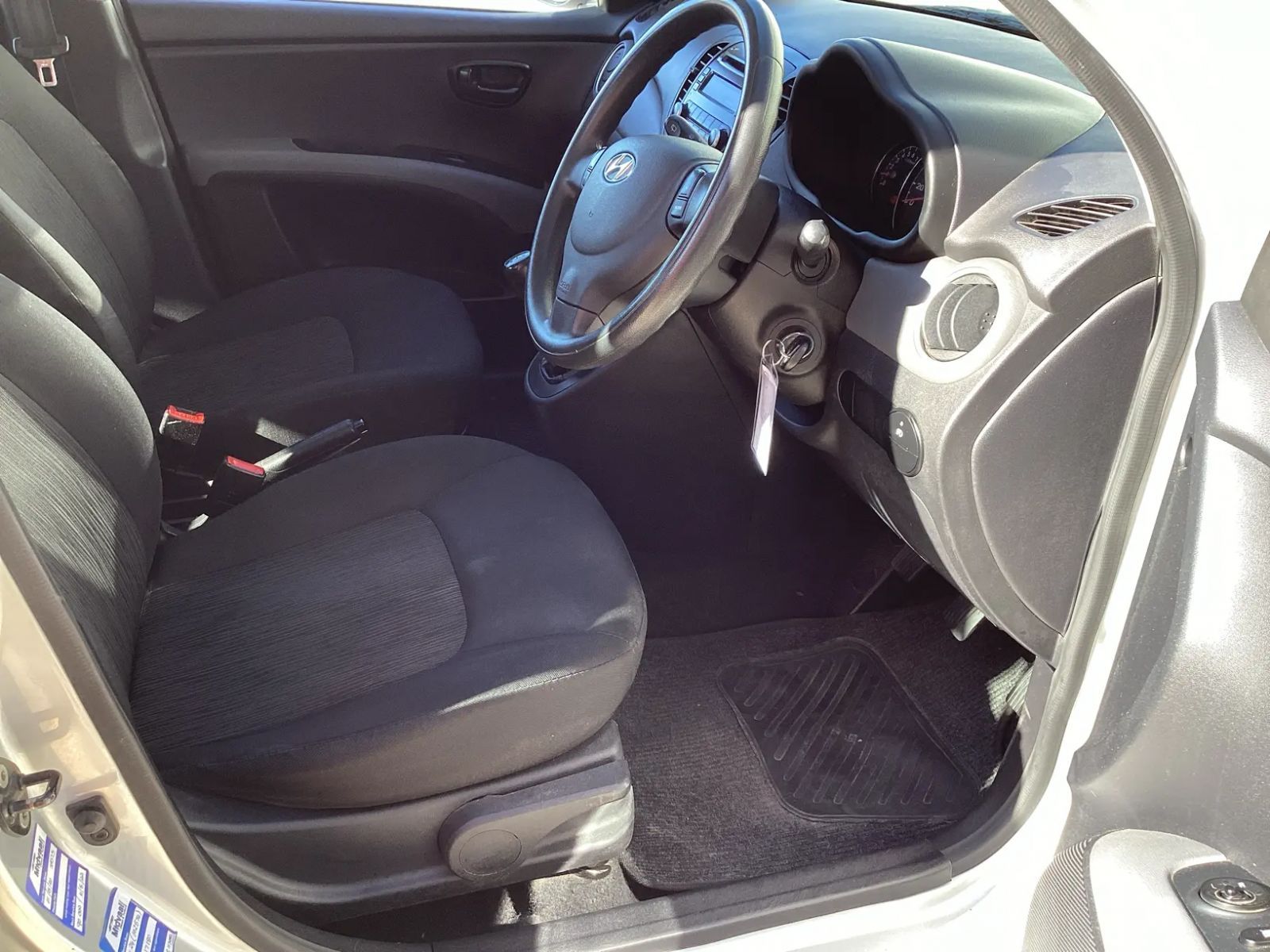 2014 Hyundai i10 photo 10