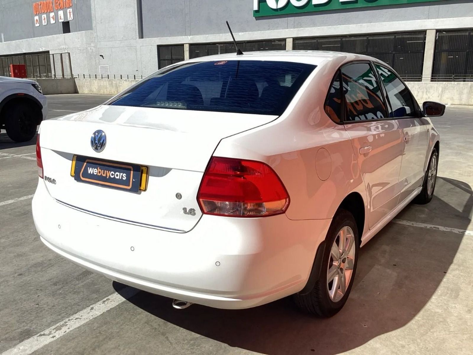 2015 Volkswagen Polo photo 3