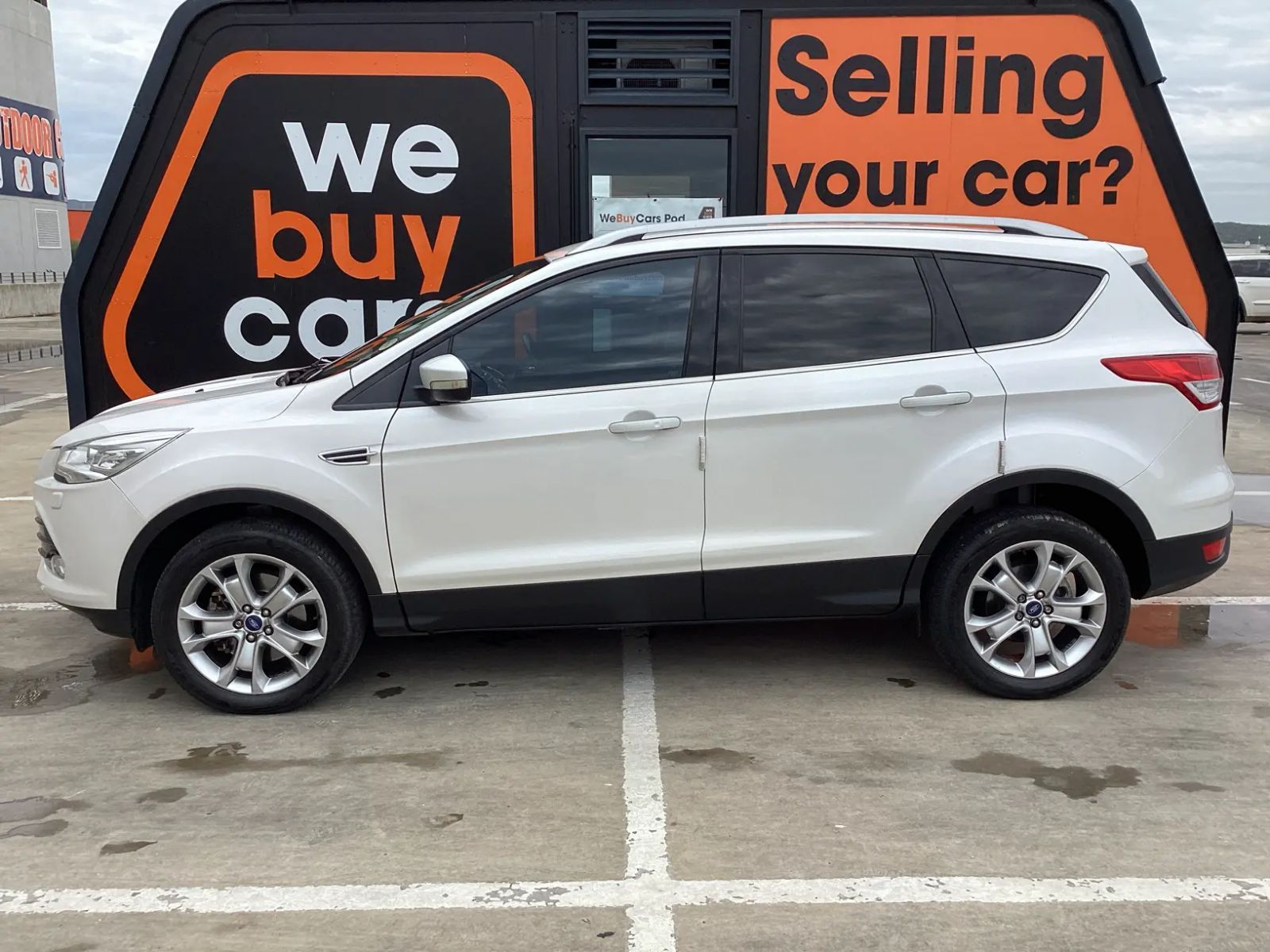 2015 Ford Kuga photo 2
