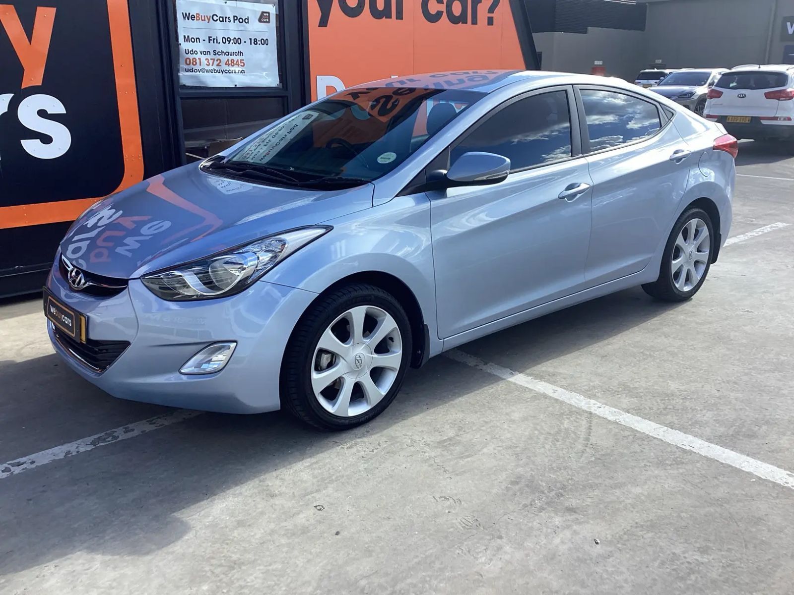 2013 Hyundai Elantra photo 1