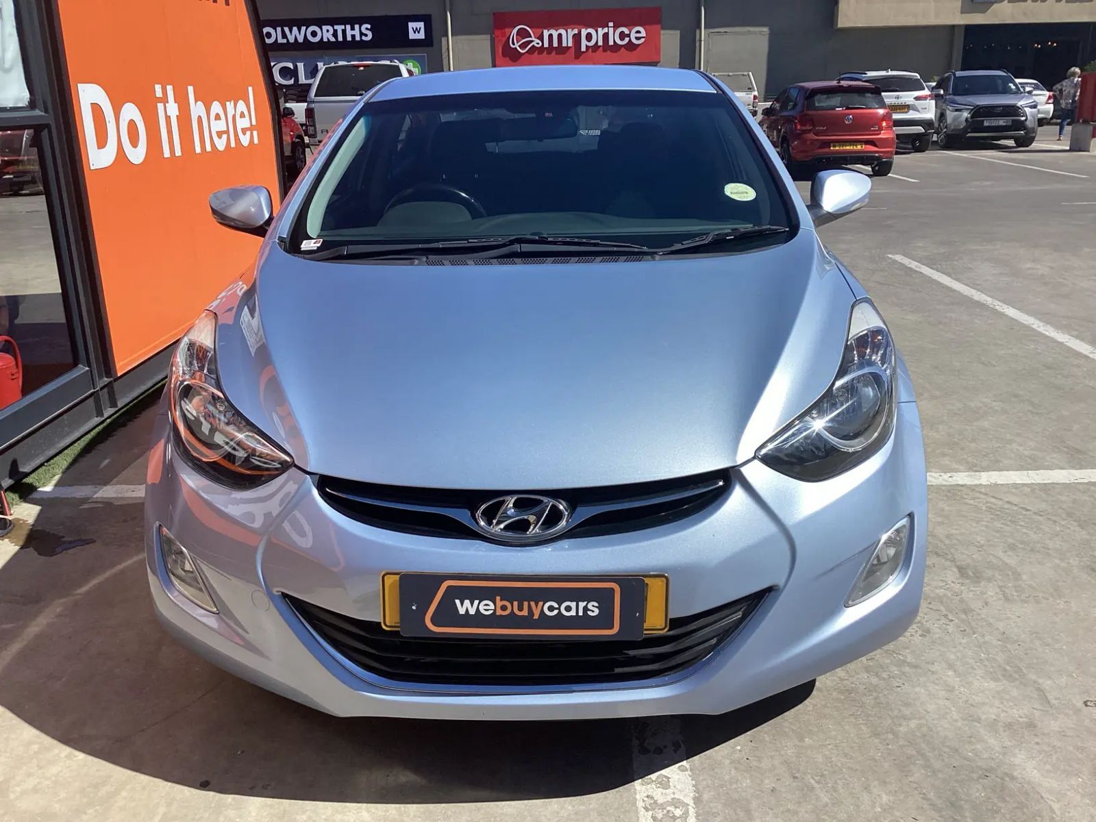 2013 Hyundai Elantra photo 3
