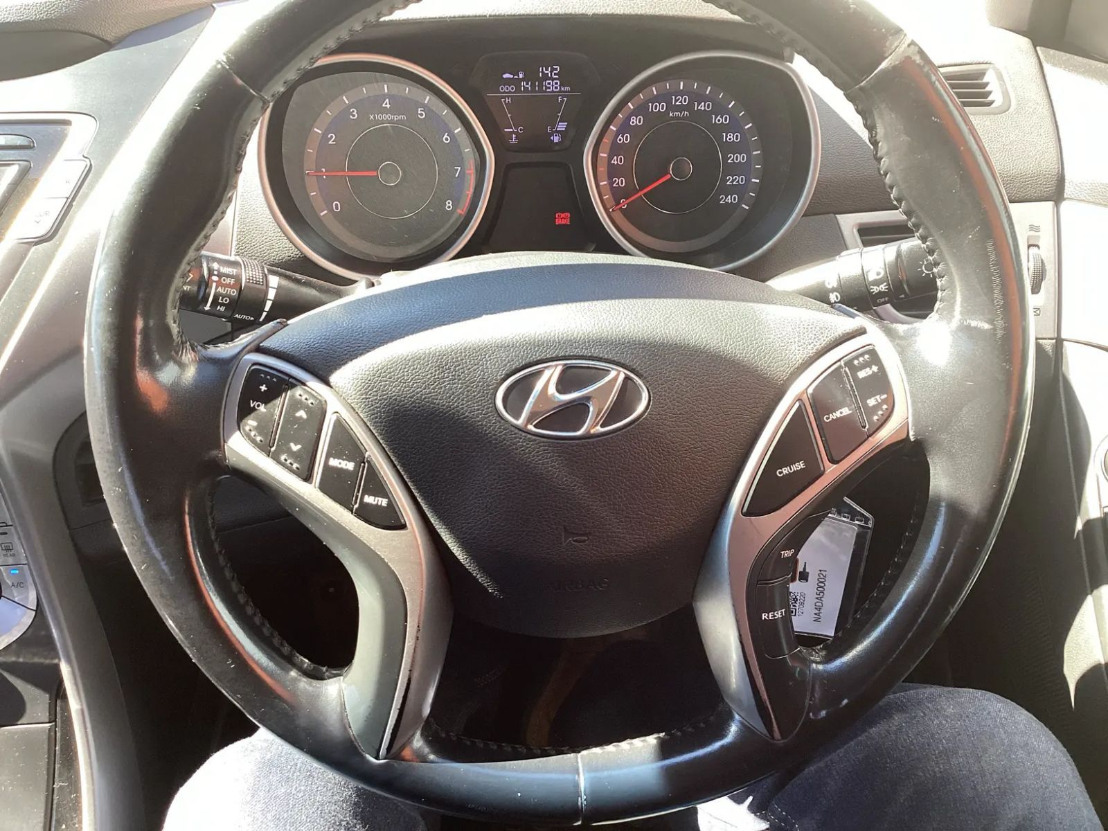 2013 Hyundai Elantra photo 4