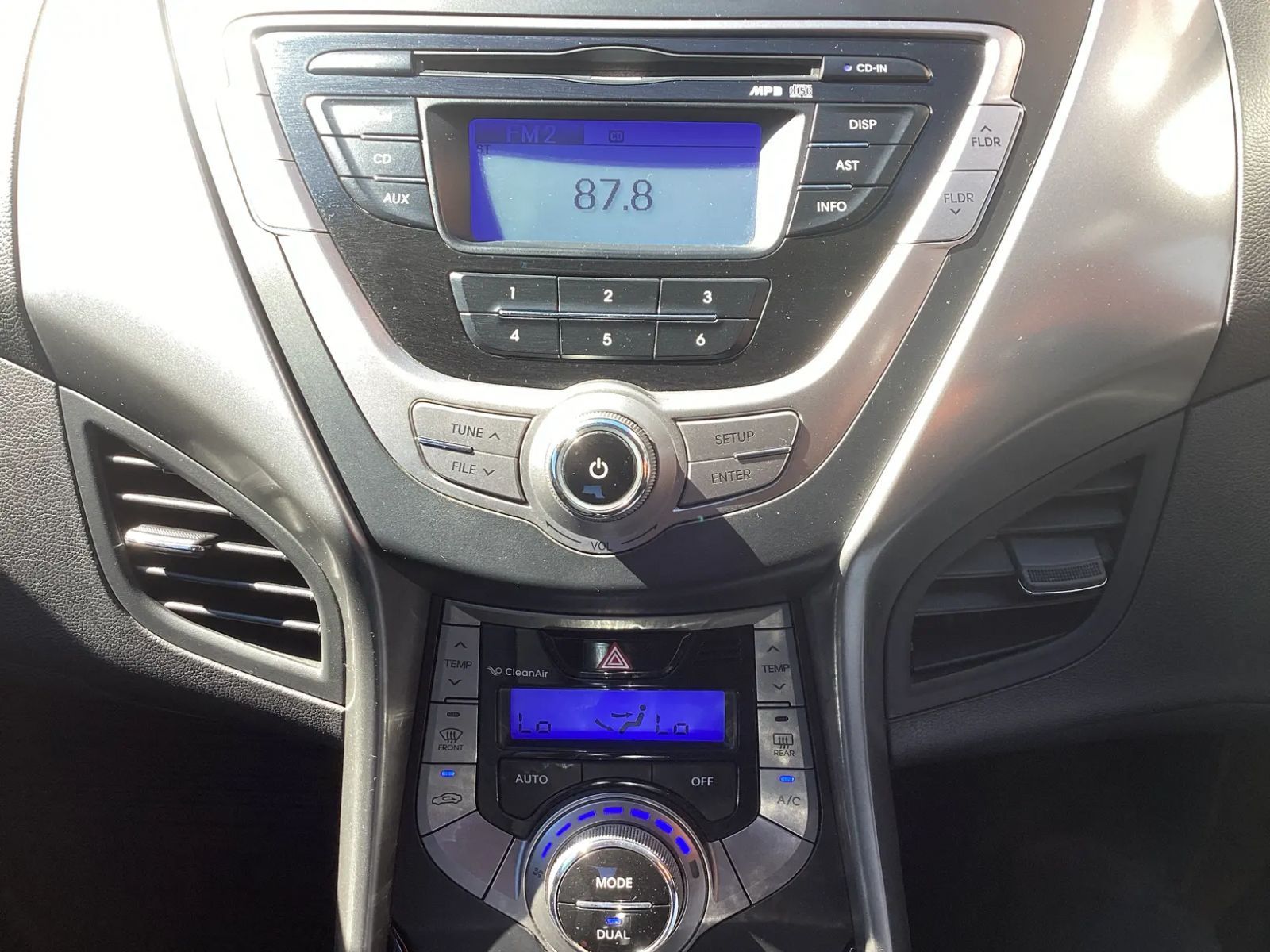 2013 Hyundai Elantra photo 5
