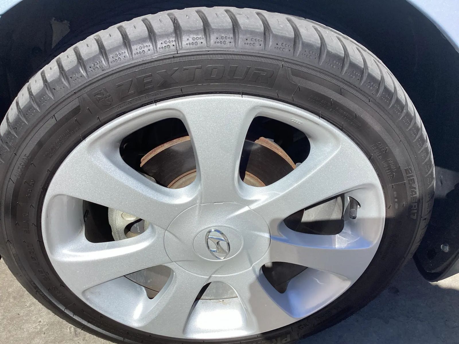 2013 Hyundai Elantra photo 9