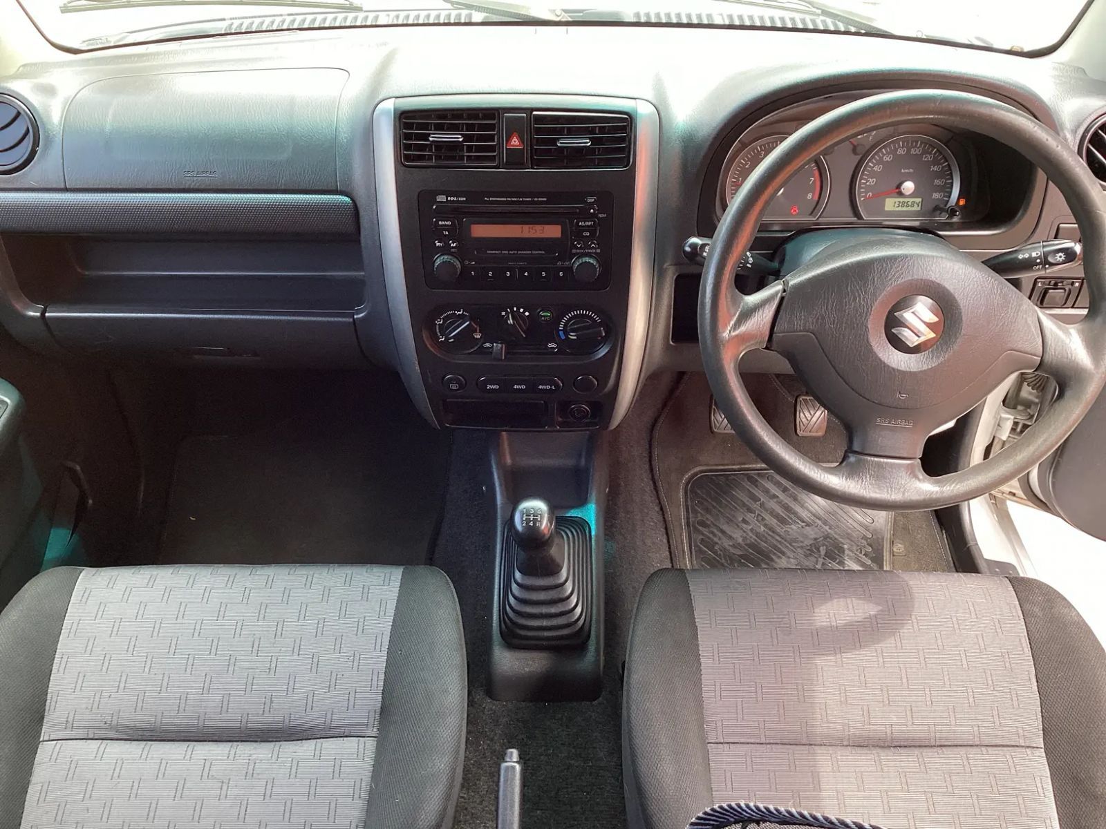 2011 Suzuki Jimny photo 7