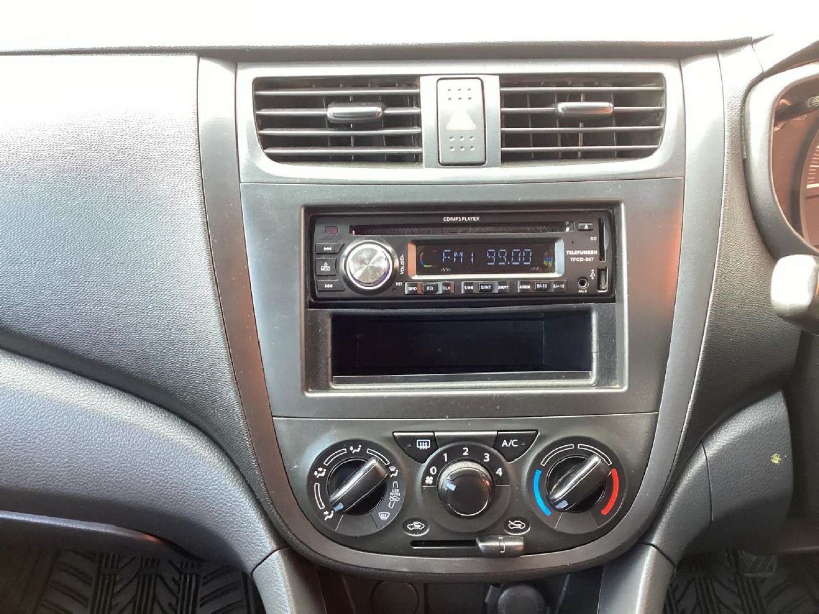2017 Suzuki Celerio photo 8