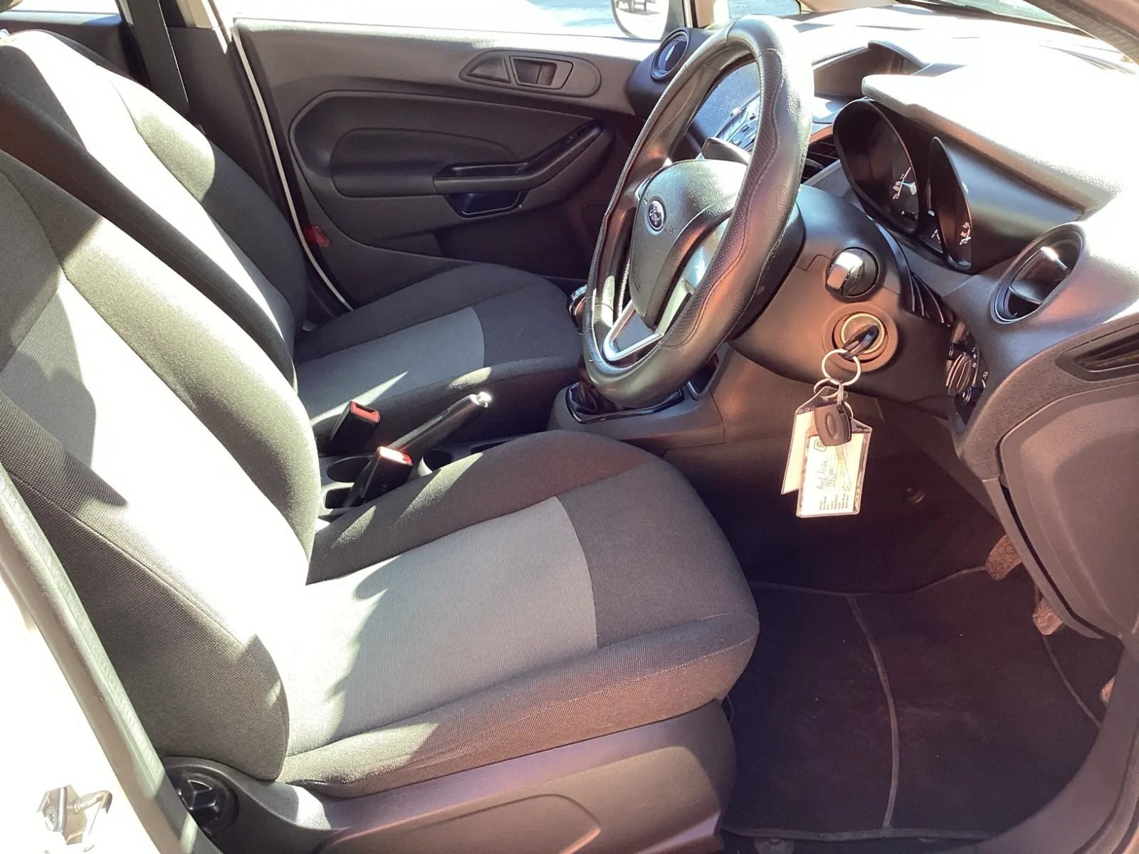 2017 Ford Fiesta photo 10