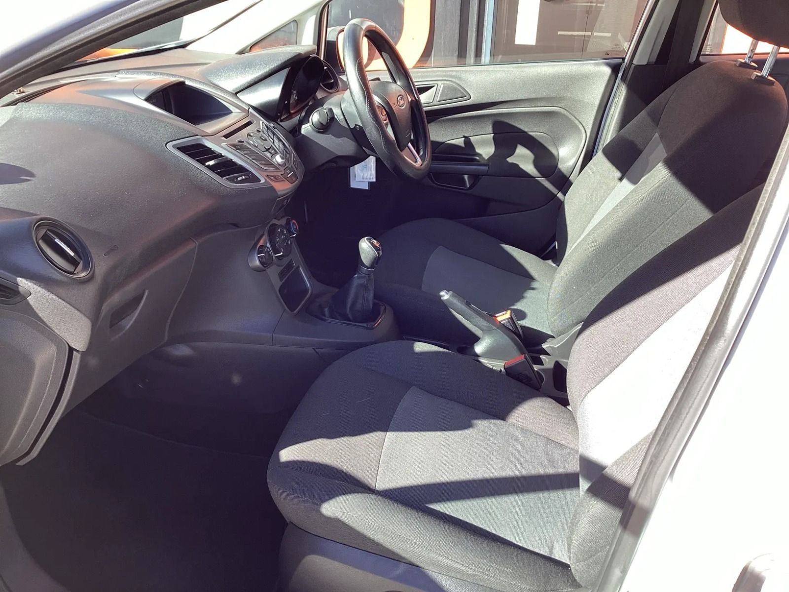 2017 Ford Fiesta photo 11