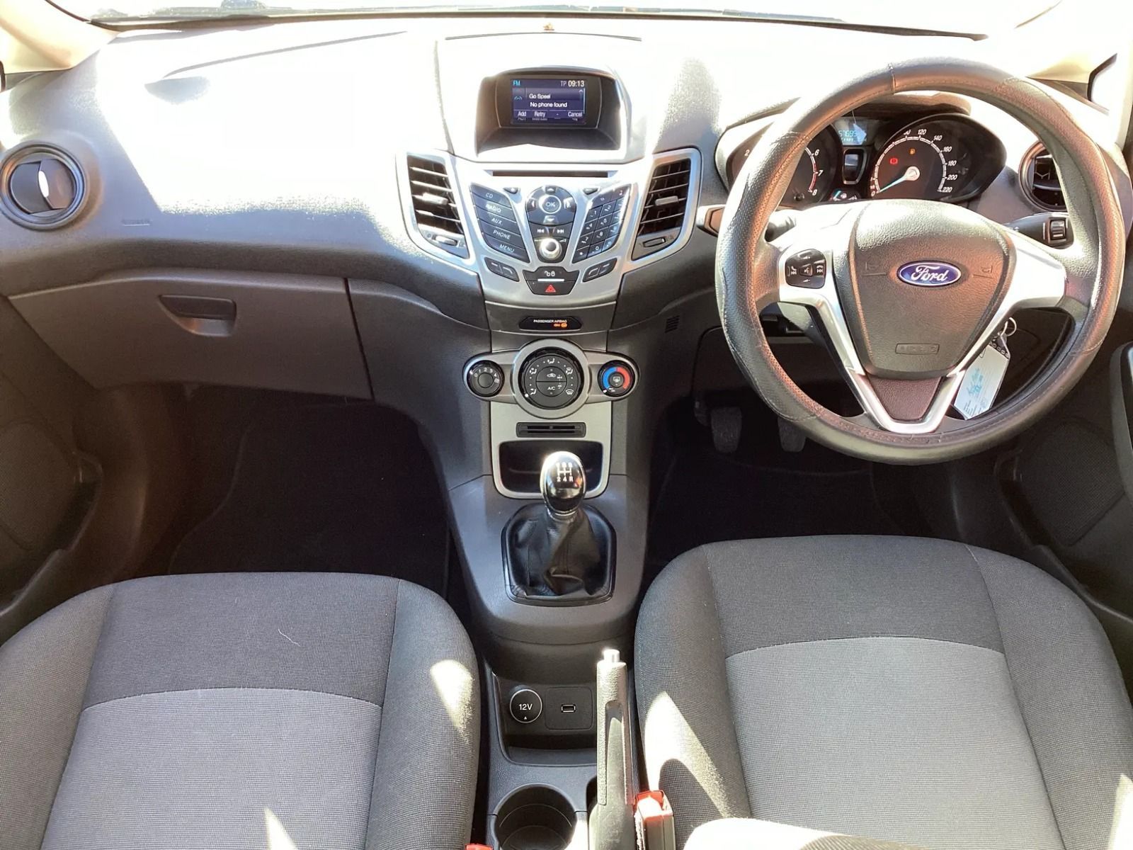 2017 Ford Fiesta photo 9