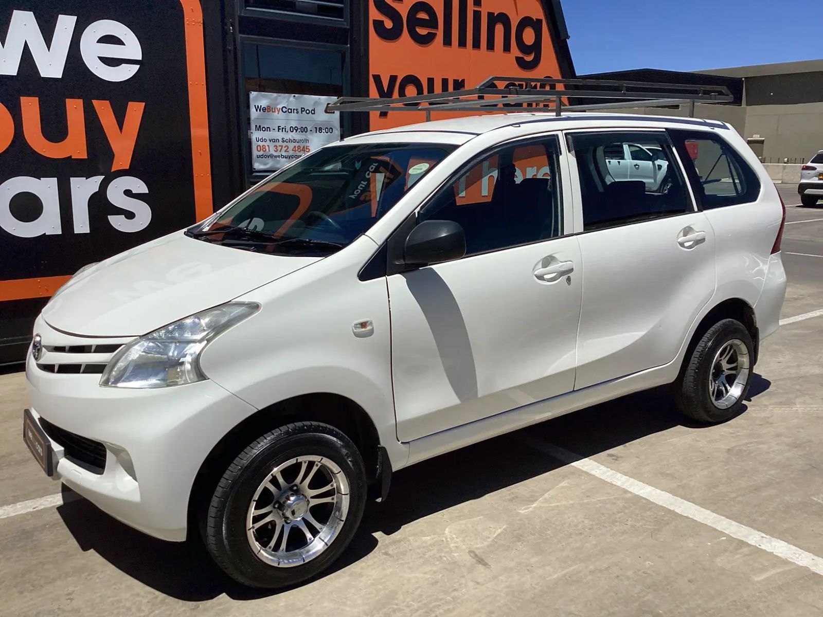 2015 Toyota Avanza photo 1