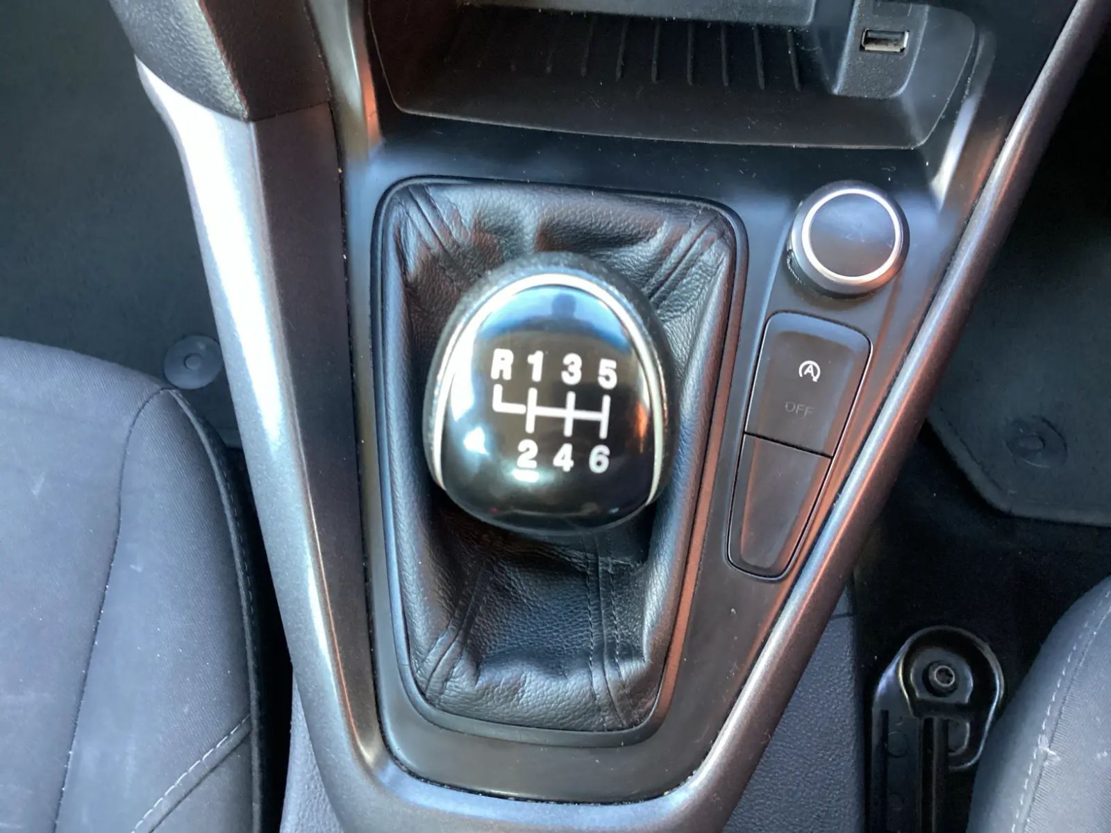 2016 Ford Focus photo 10