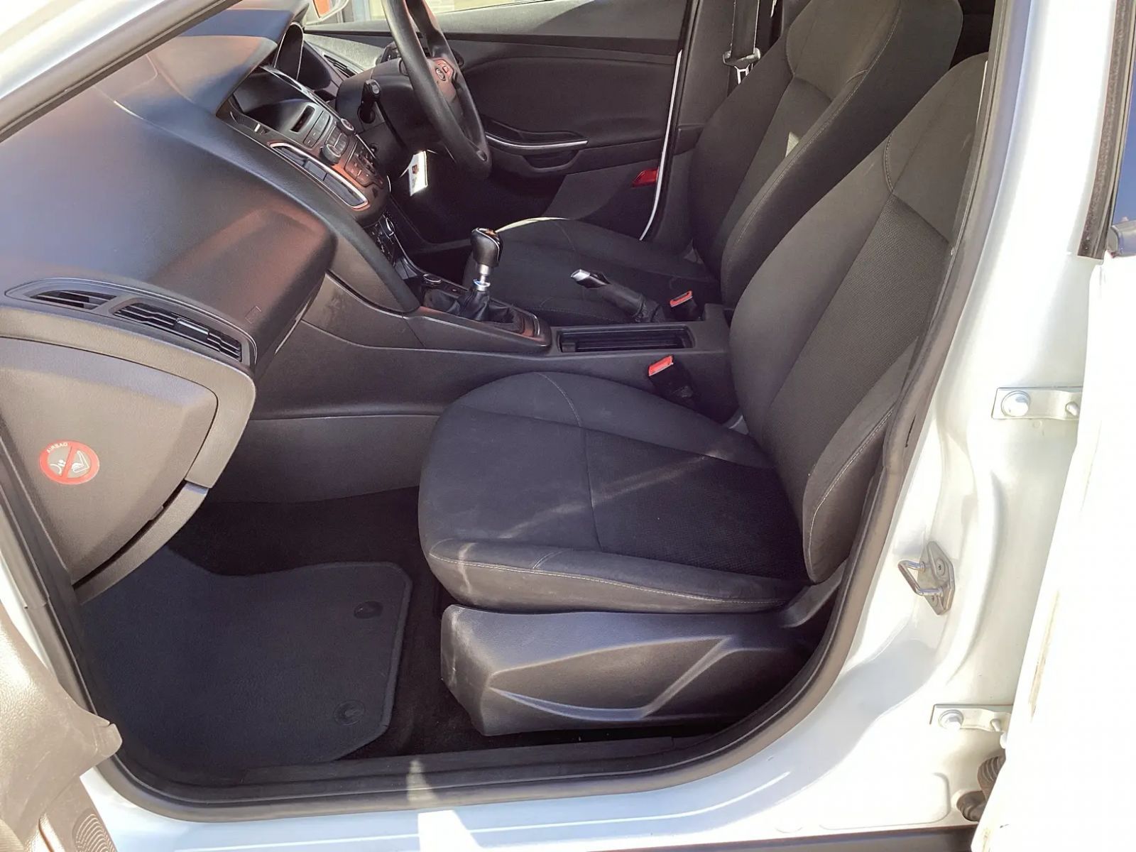2016 Ford Focus photo 12