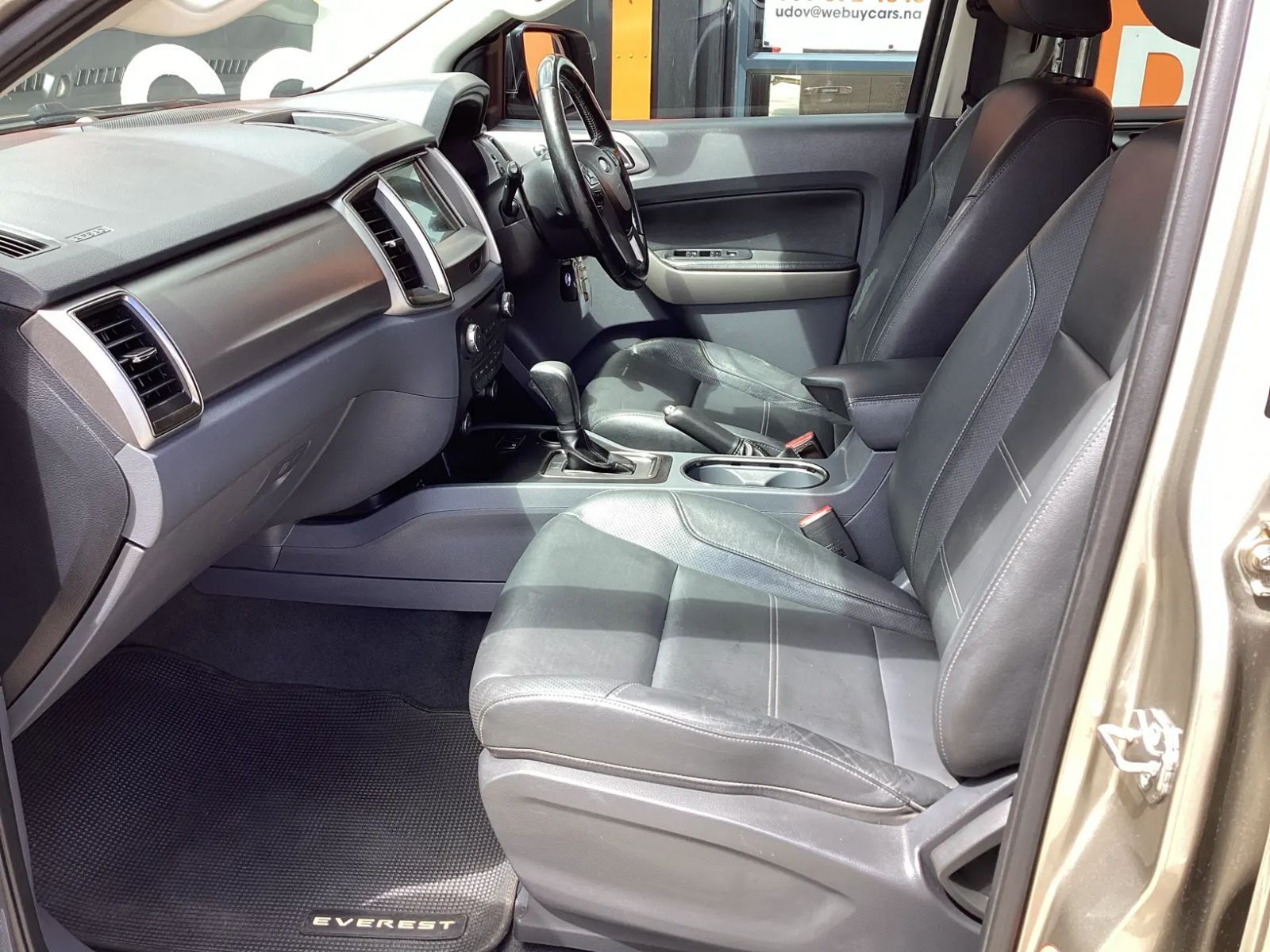 2017 Ford Everest photo 8