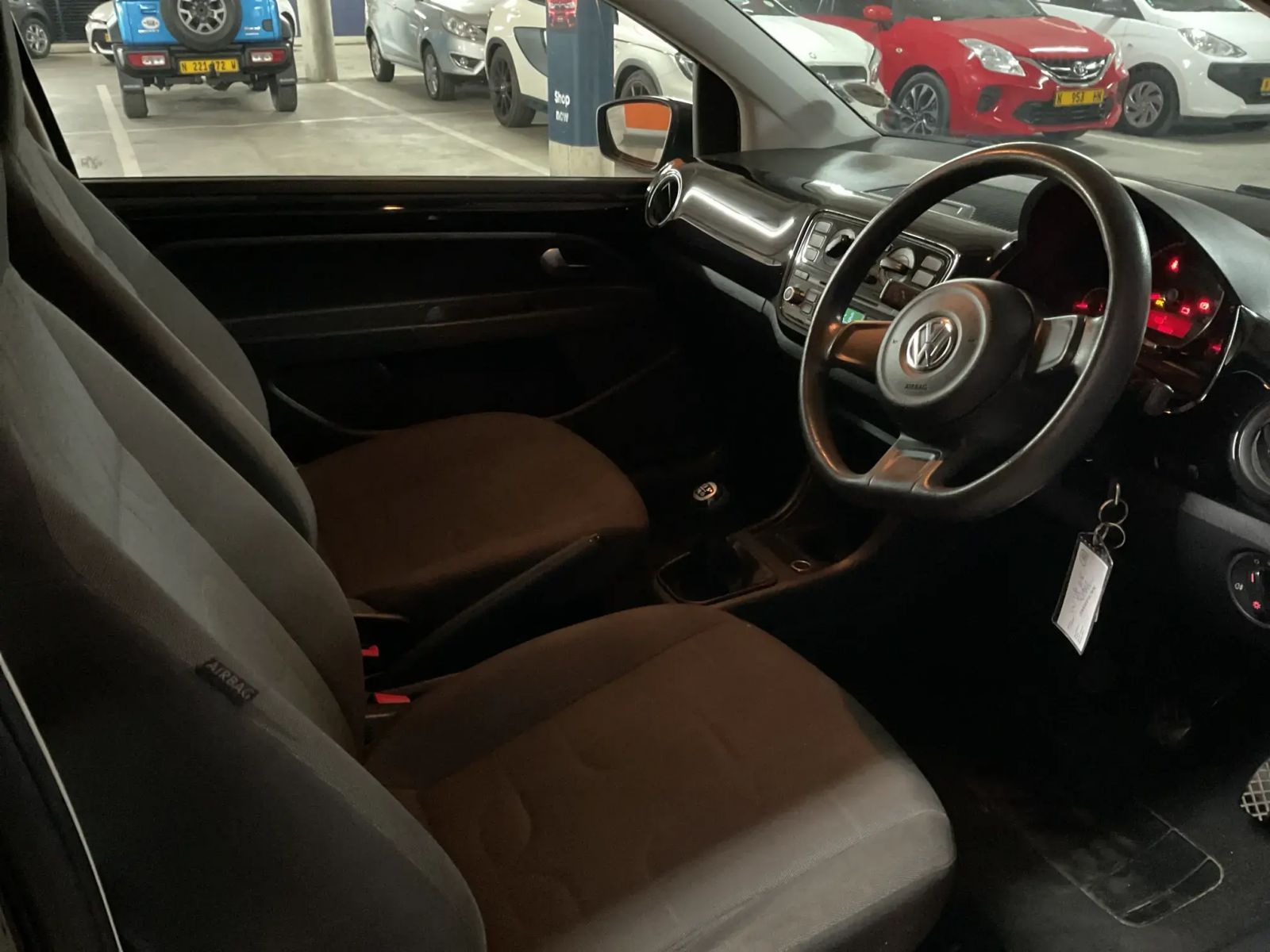 2015 Volkswagen Up photo 11